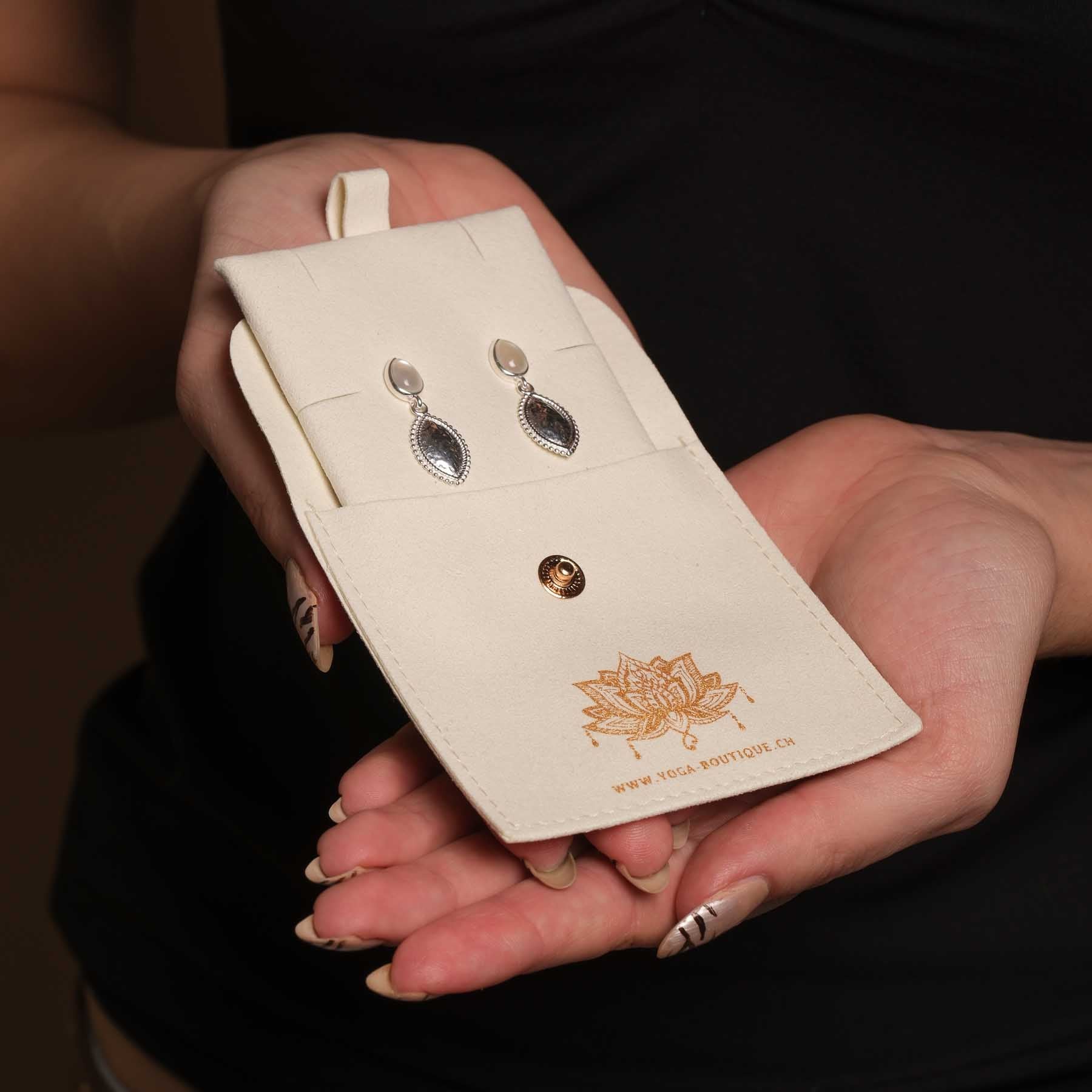 Orecchini Jaipur con cristallo di rocca argento