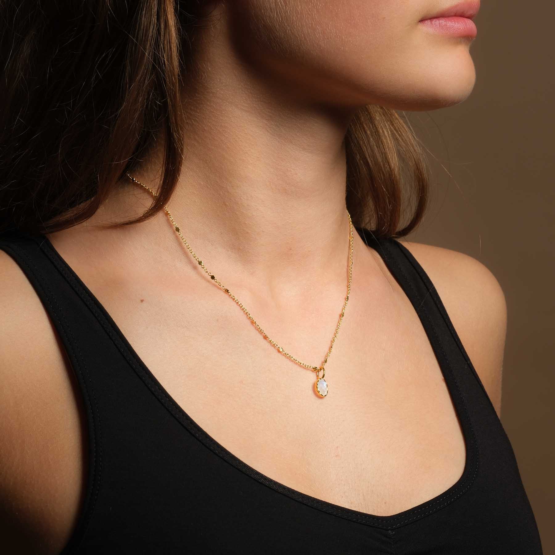 Anhänger Halskette Mondstein gold