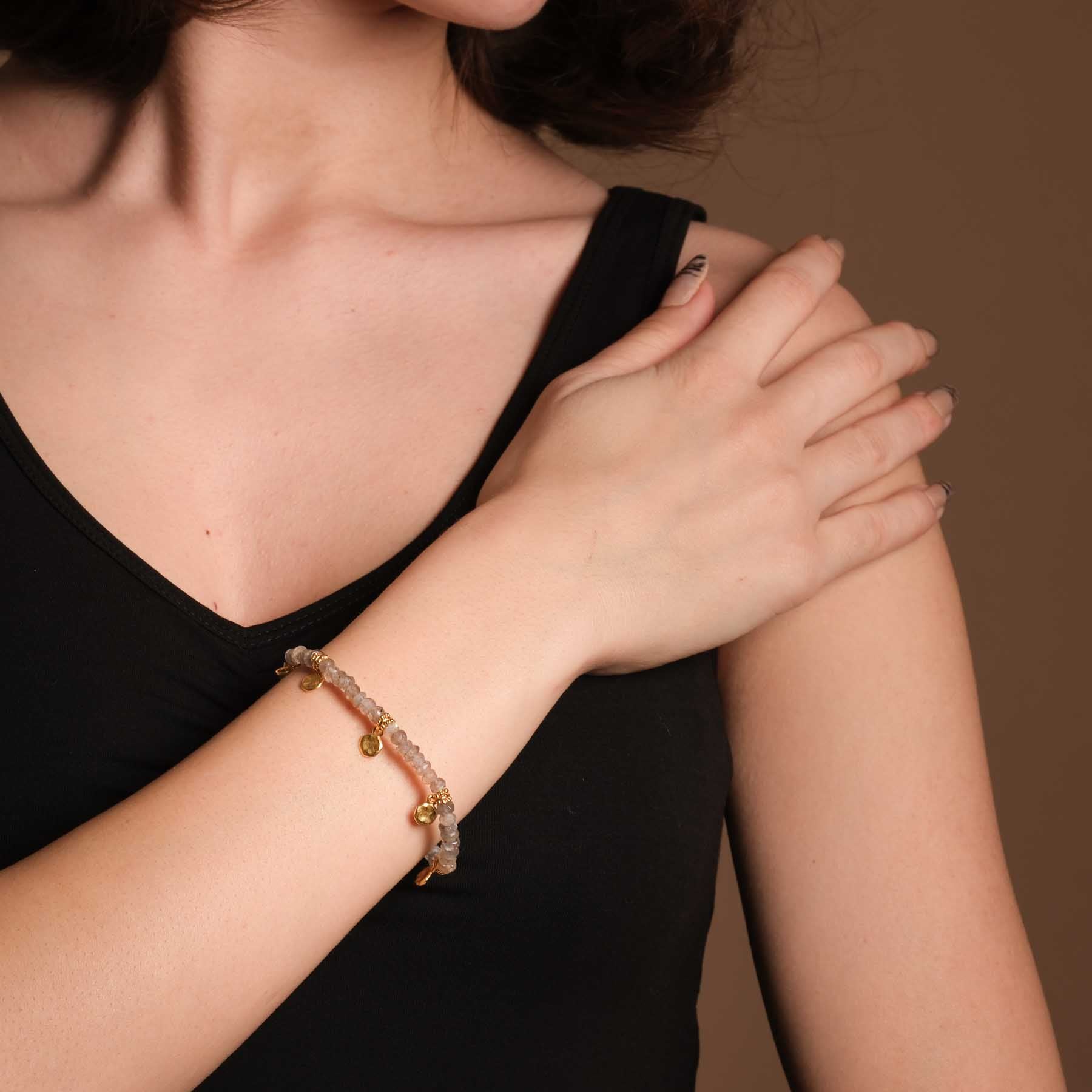 Bracelet Ananda en labradorite dorée