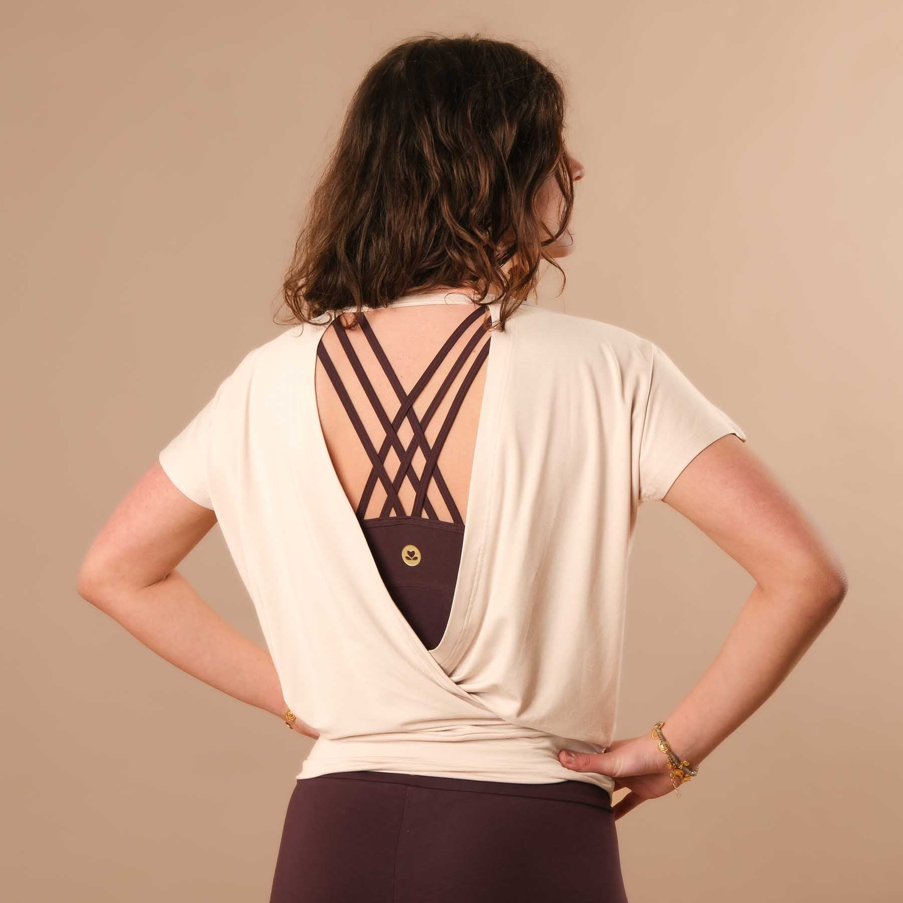 Brassière croisée Yoga Crop Top CrissCross aubergine, incroyablement confortable et ultra douce sur la peau