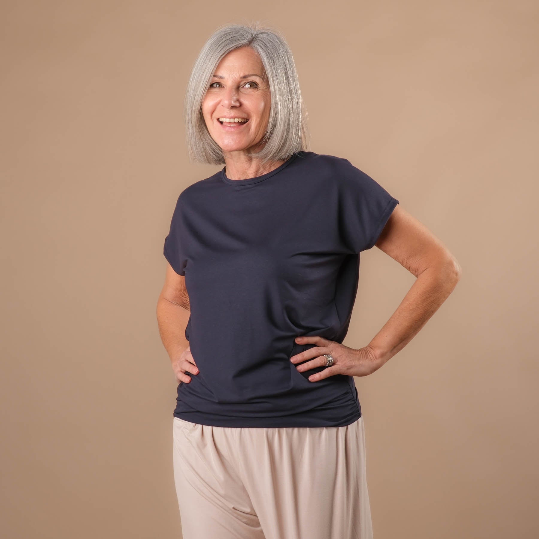Yoga Shirt Comfy kurzarm nachhaltig in der Schweiz hergestellt navy