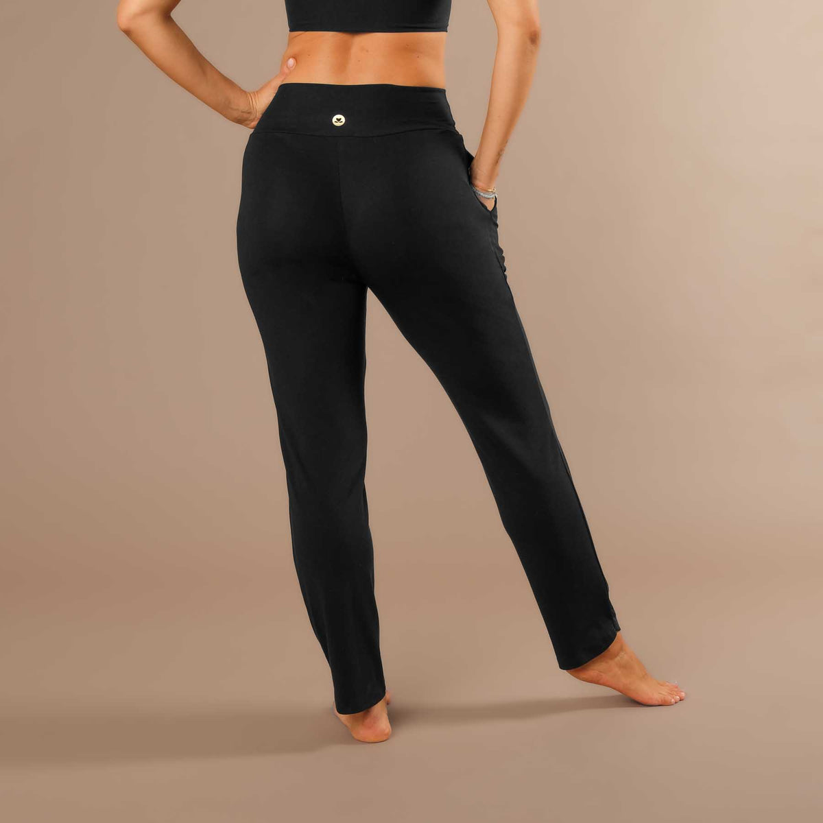 Pantaloni da donna Comfy Elegance: pantaloni da yoga e da viaggio, Swiss made, neri