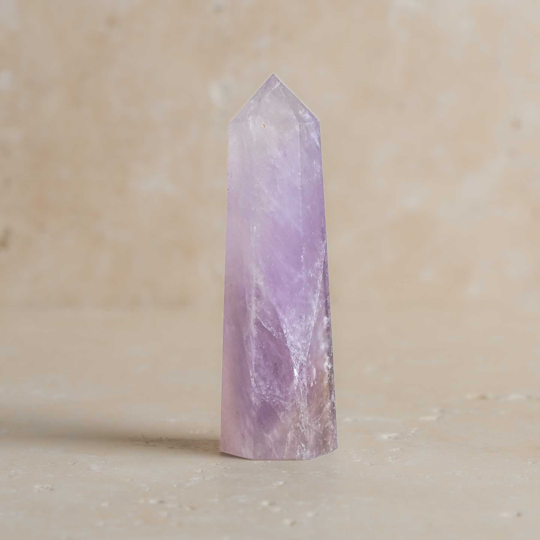 Amethyst Edelstein Spitze Obelisk