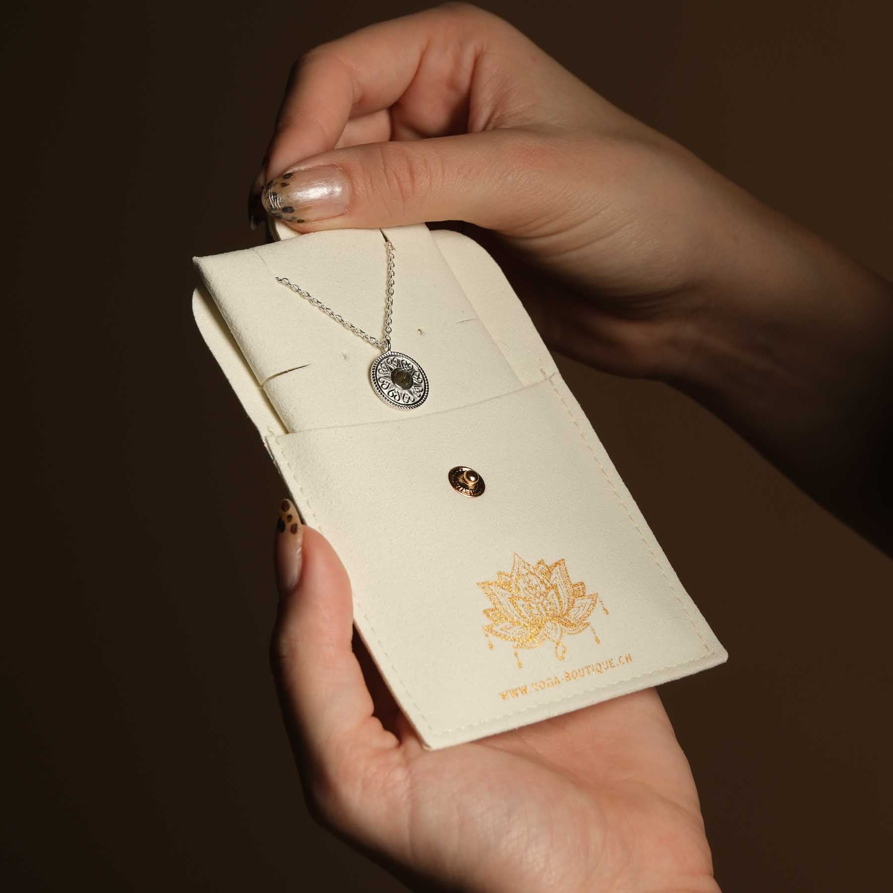 Collana Mandala Love con labradorite in argento