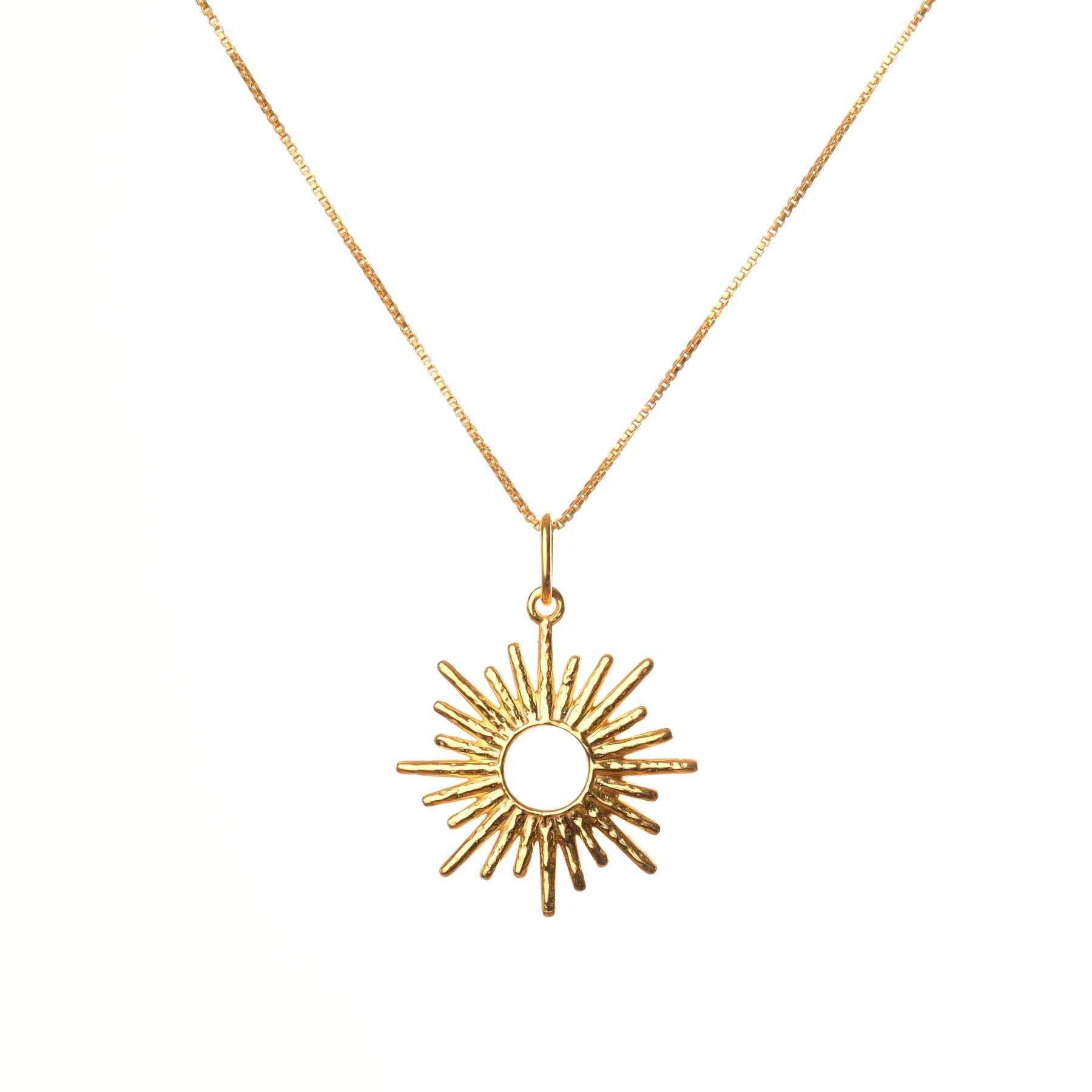 Collier Surya avec pendentif soleil doré