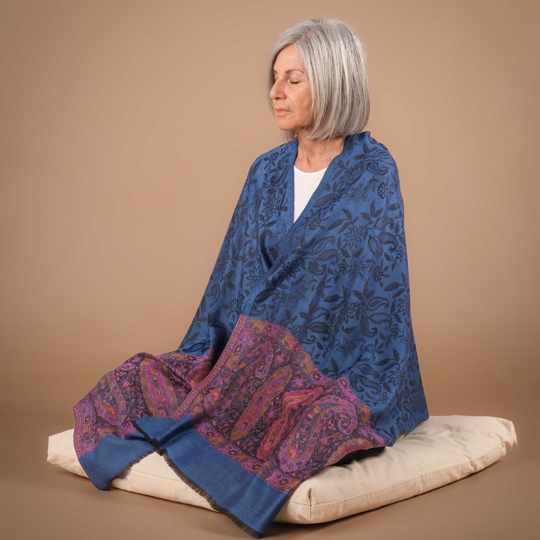Meditationstuch Schal Feinwolle Aries