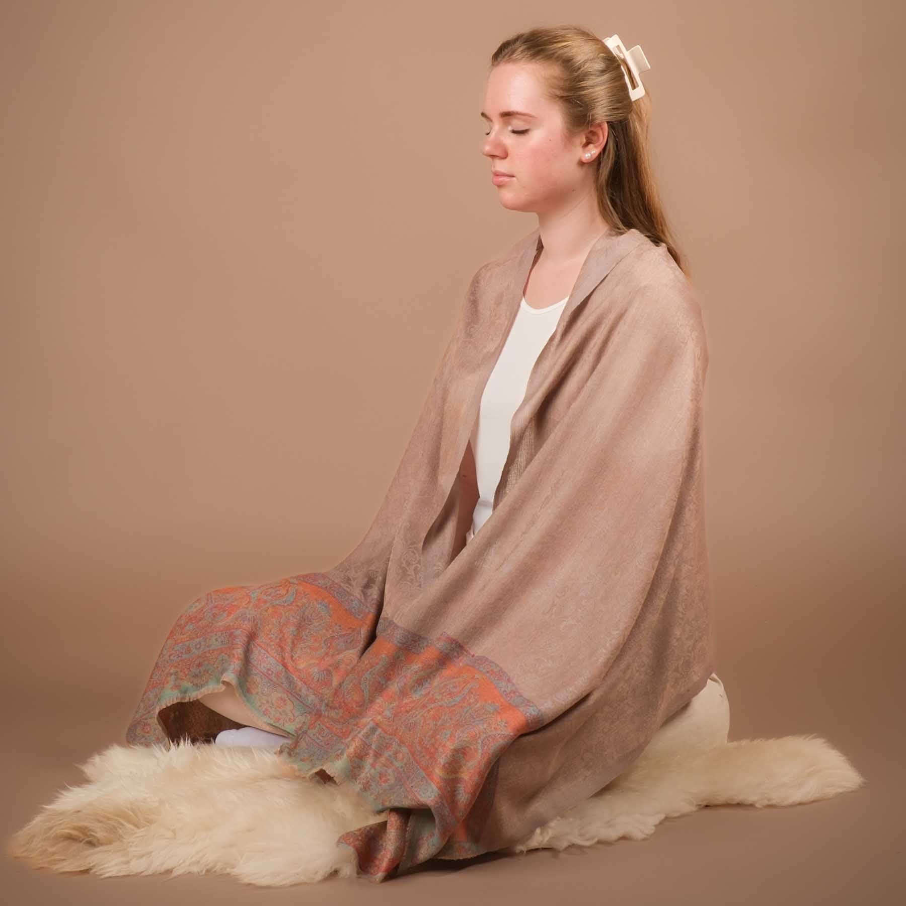 Meditationstuch Schal Feinwolle Stability
