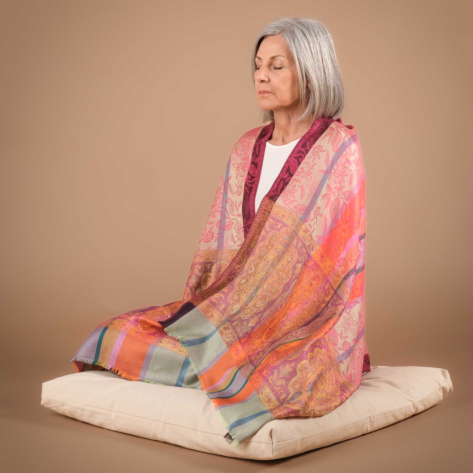 Meditationstuch Schal Rainbow