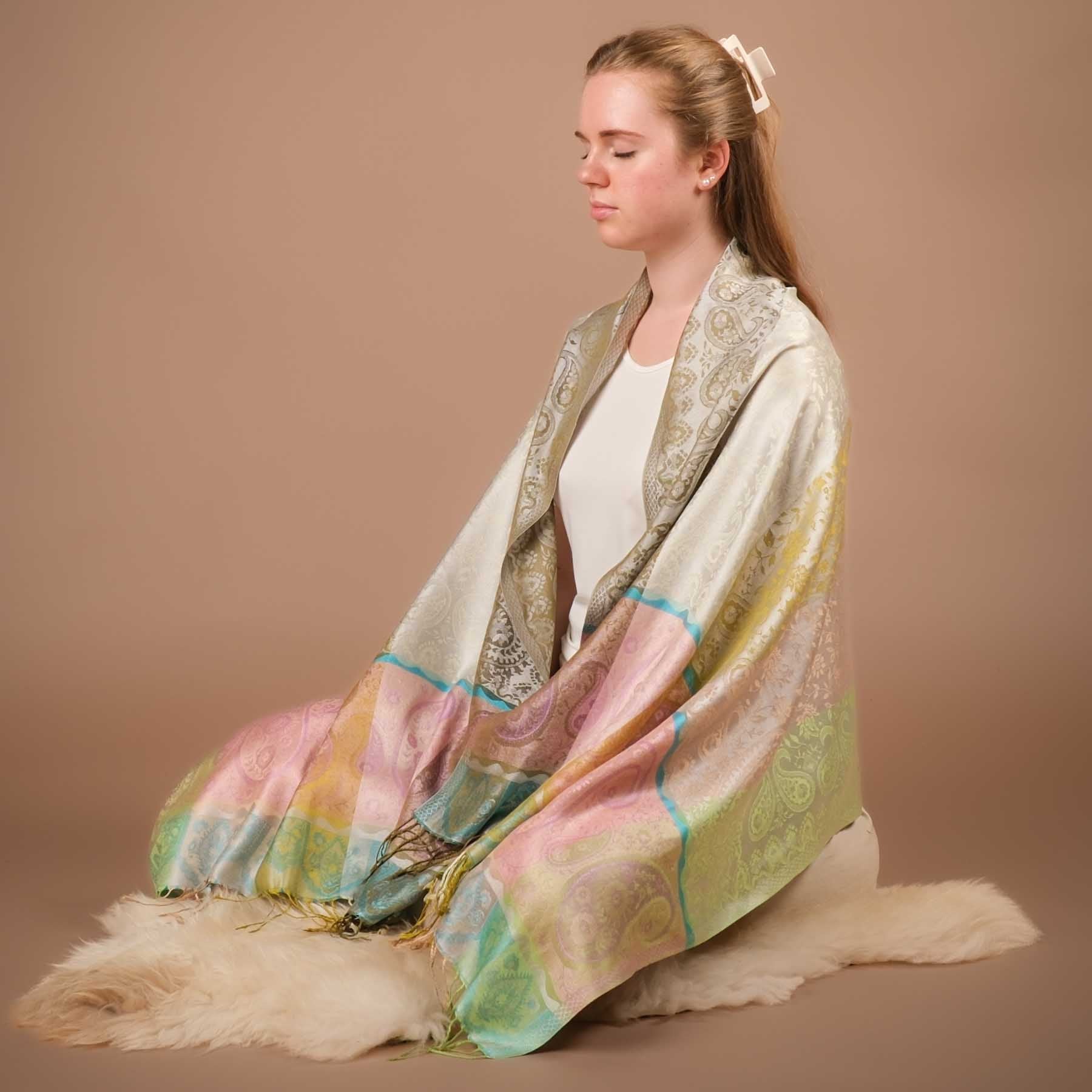 Meditationstuch Schal Seide Earth