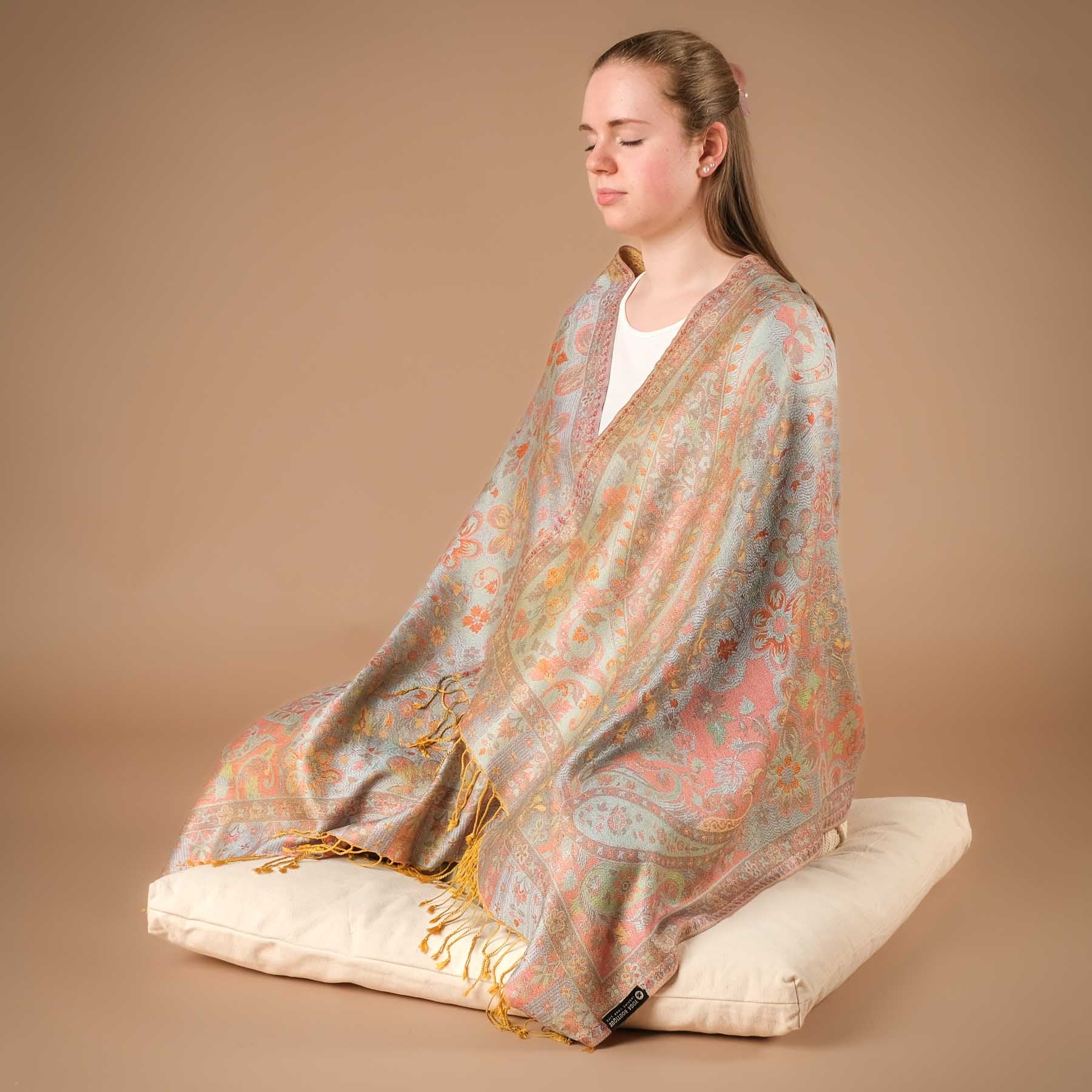 Meditationstuch Schal Seide Happy Hour in gelb und türkis Tönen