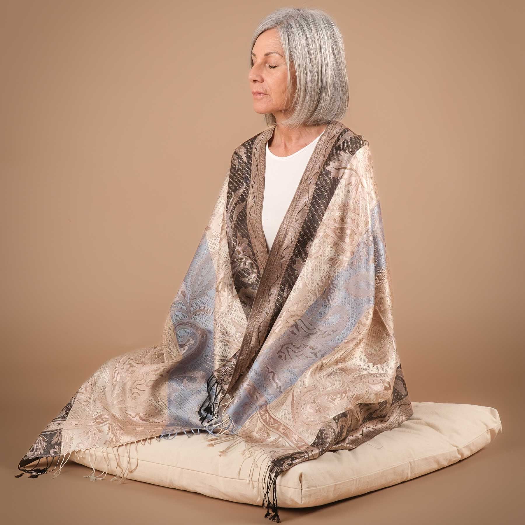 Meditationstuch Schal Seide Hestia