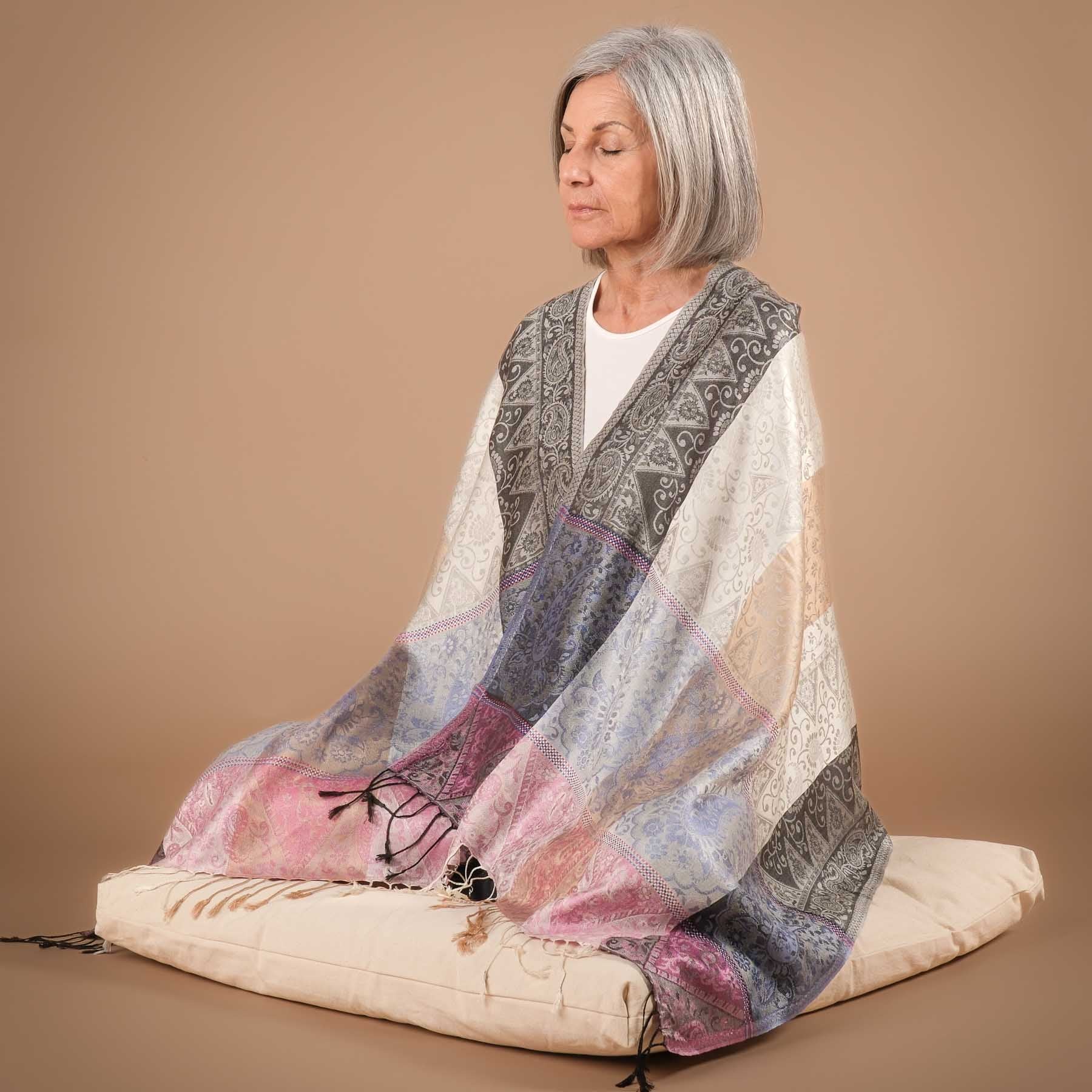 Meditationstuch Schal Seide Lilly