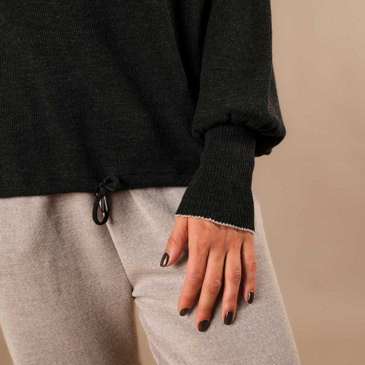 Merino Rollkragen Pullover nachhaltig und Swiss made anthrazit