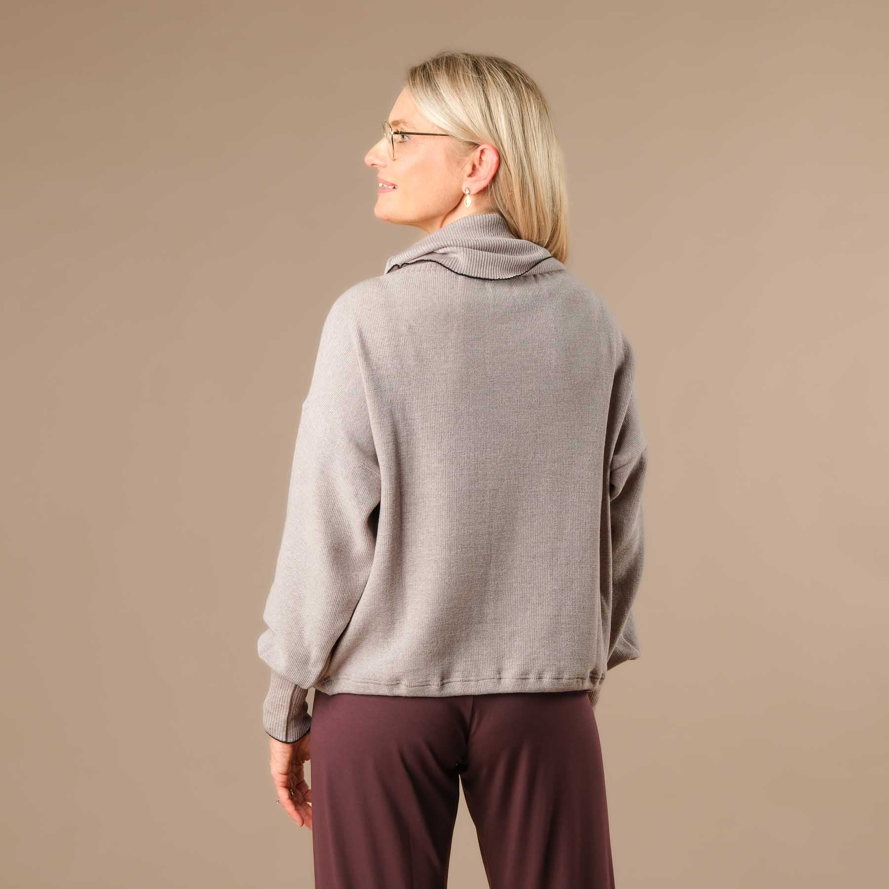Merino Rollkragen Pullover nachhaltig und Swiss made beige