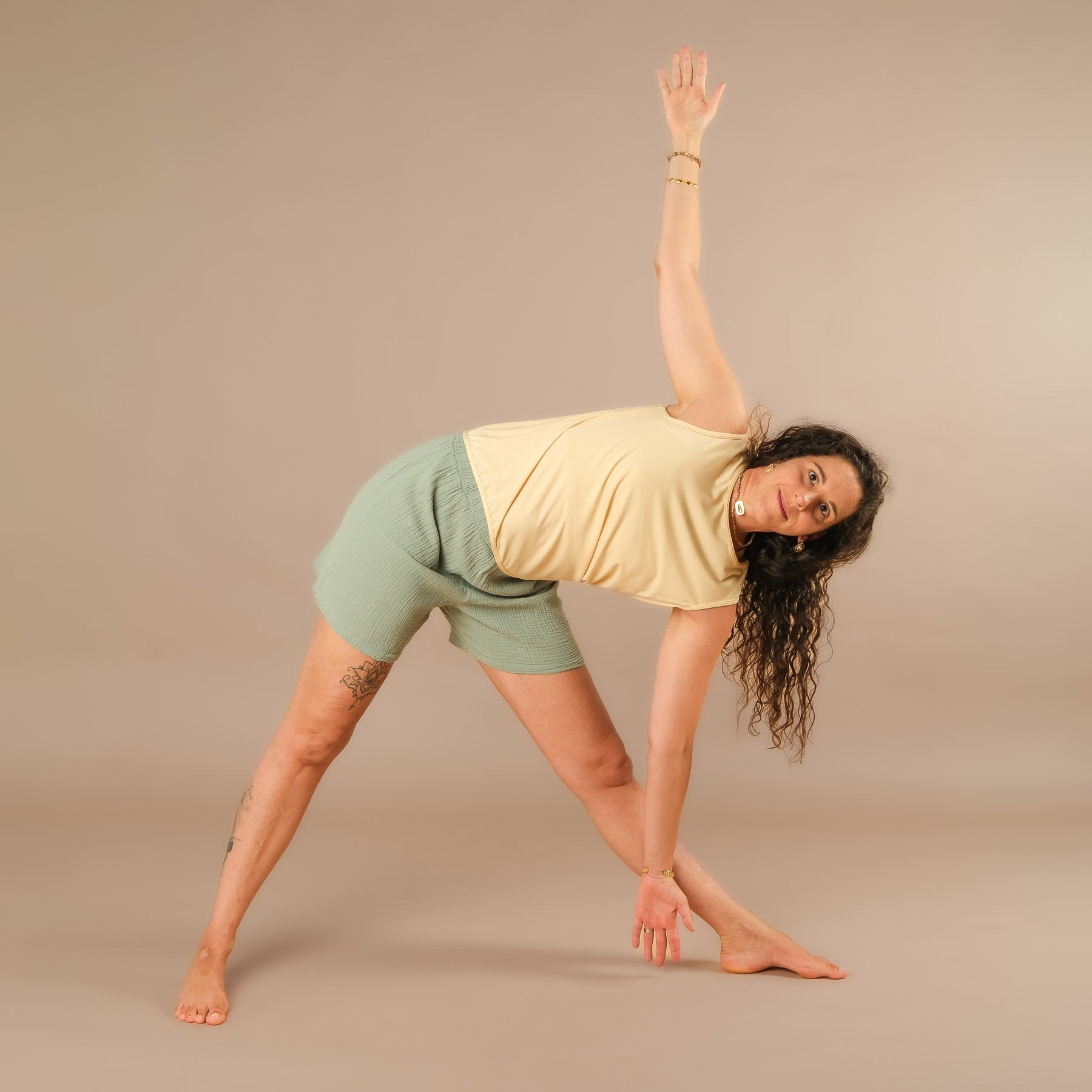 Pantaloncini leggeri in mussola da donna, verde salvia