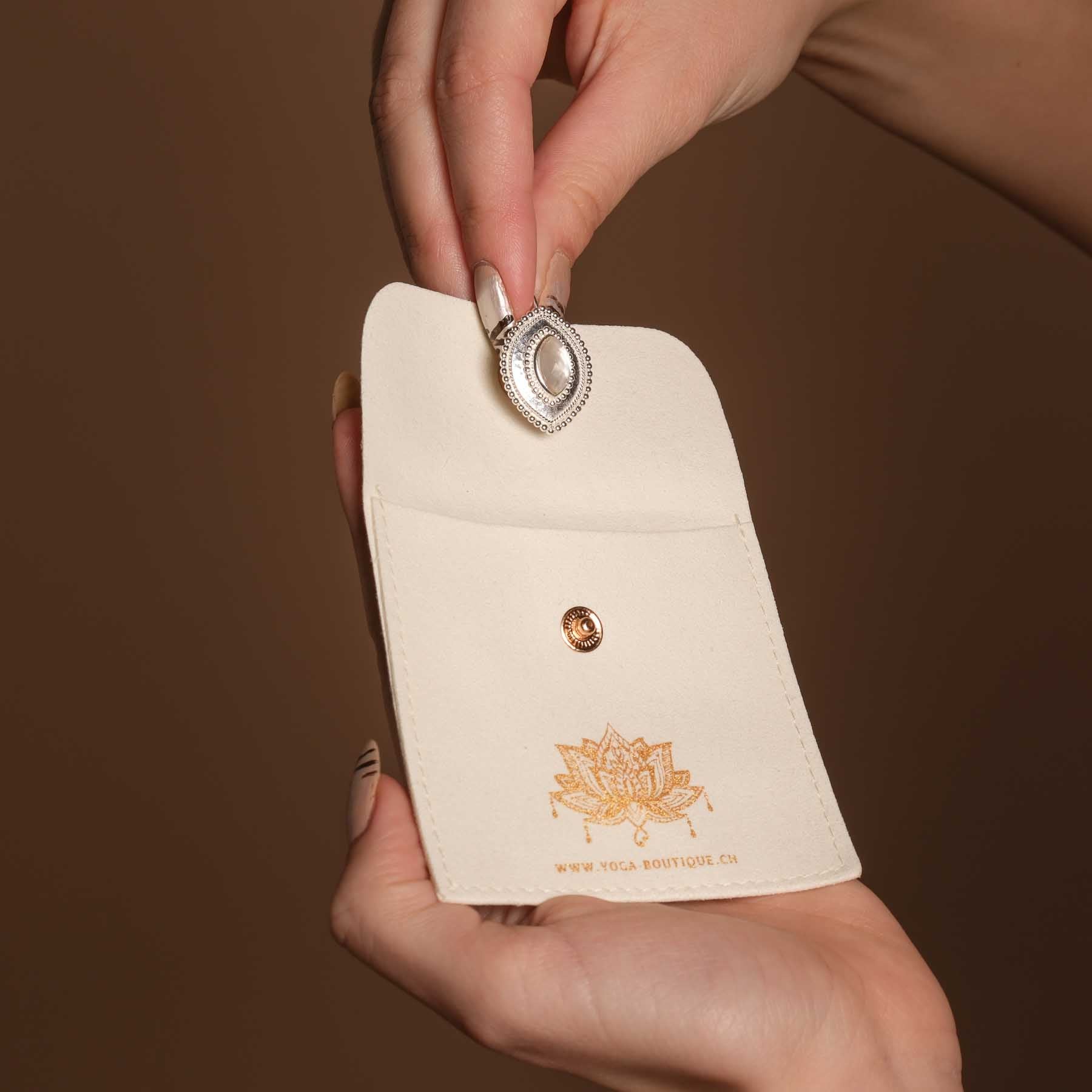 Orecchini Devi con cristallo di rocca argento