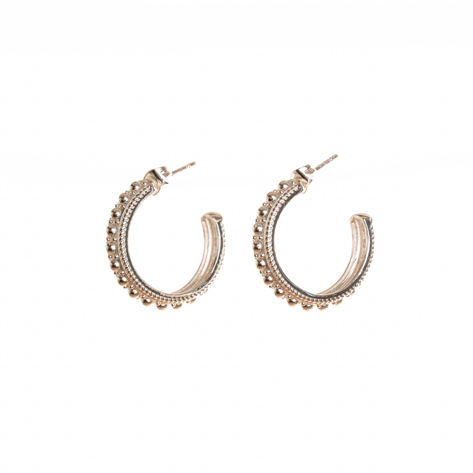 Orecchini a cerchio Magdalena in stile indiano argento