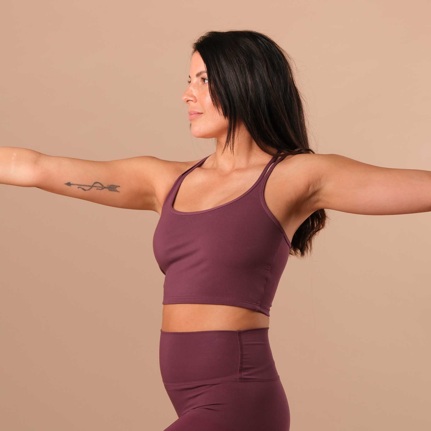 Crop Top Joy mit gekreuzten Trägern berry