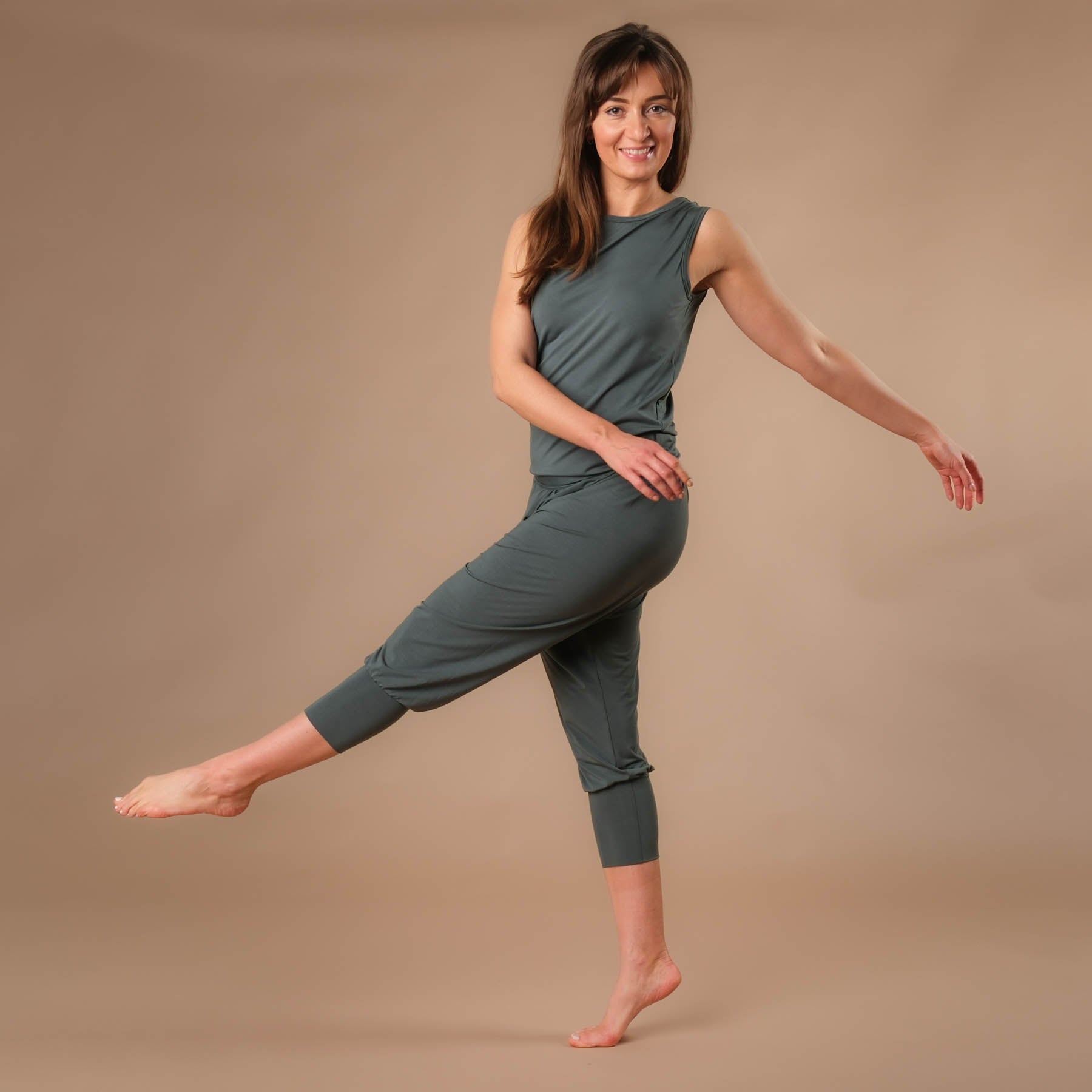 Nachhaltige lockere Yoga Hose Haremshose 3/4 Taj Mahal in der Schweiz hergestellt, smaragd