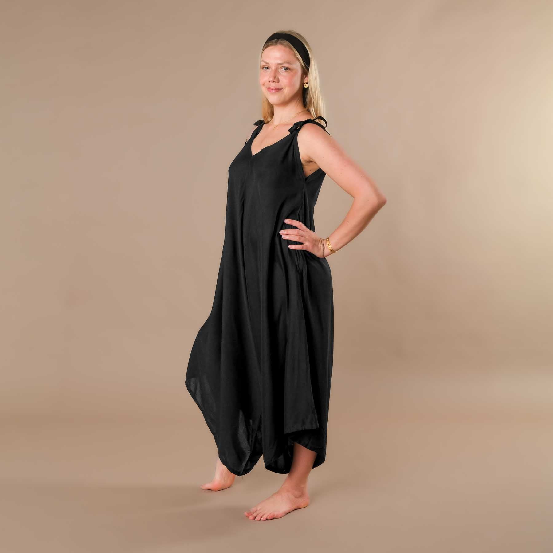 Abito-pantalone estivo nero a tinta unita