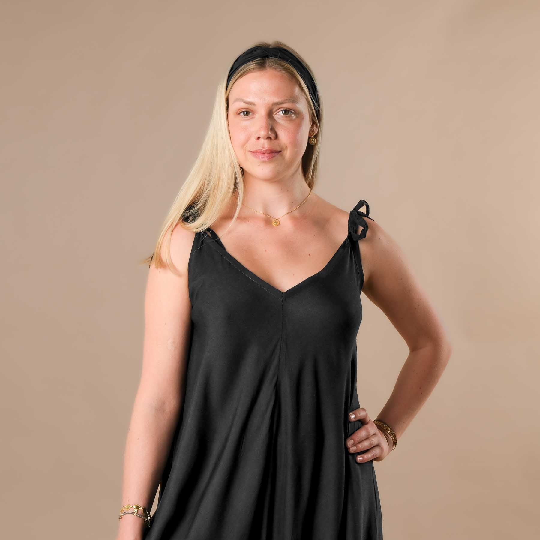 Abito-pantalone estivo nero a tinta unita