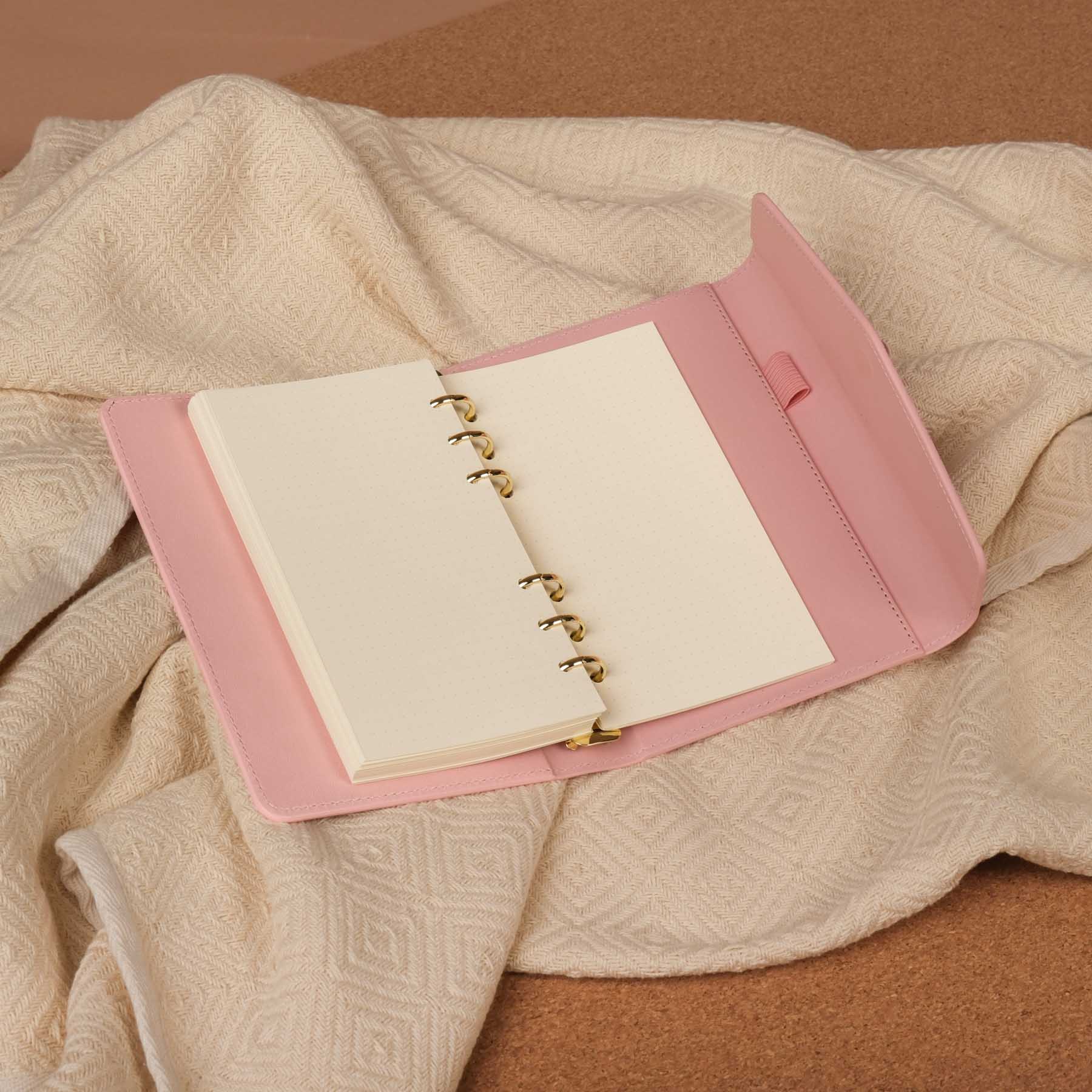 Yoga Ringbuch Notizbuch mit Klappe Magnetverschluss und Edelstein, kartoniert, mit Mandala Design