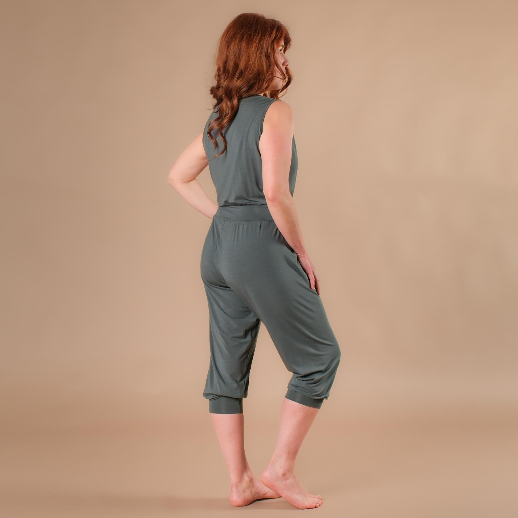 Yoga Jumpsuit in der Schweiz hergestellt smaragd