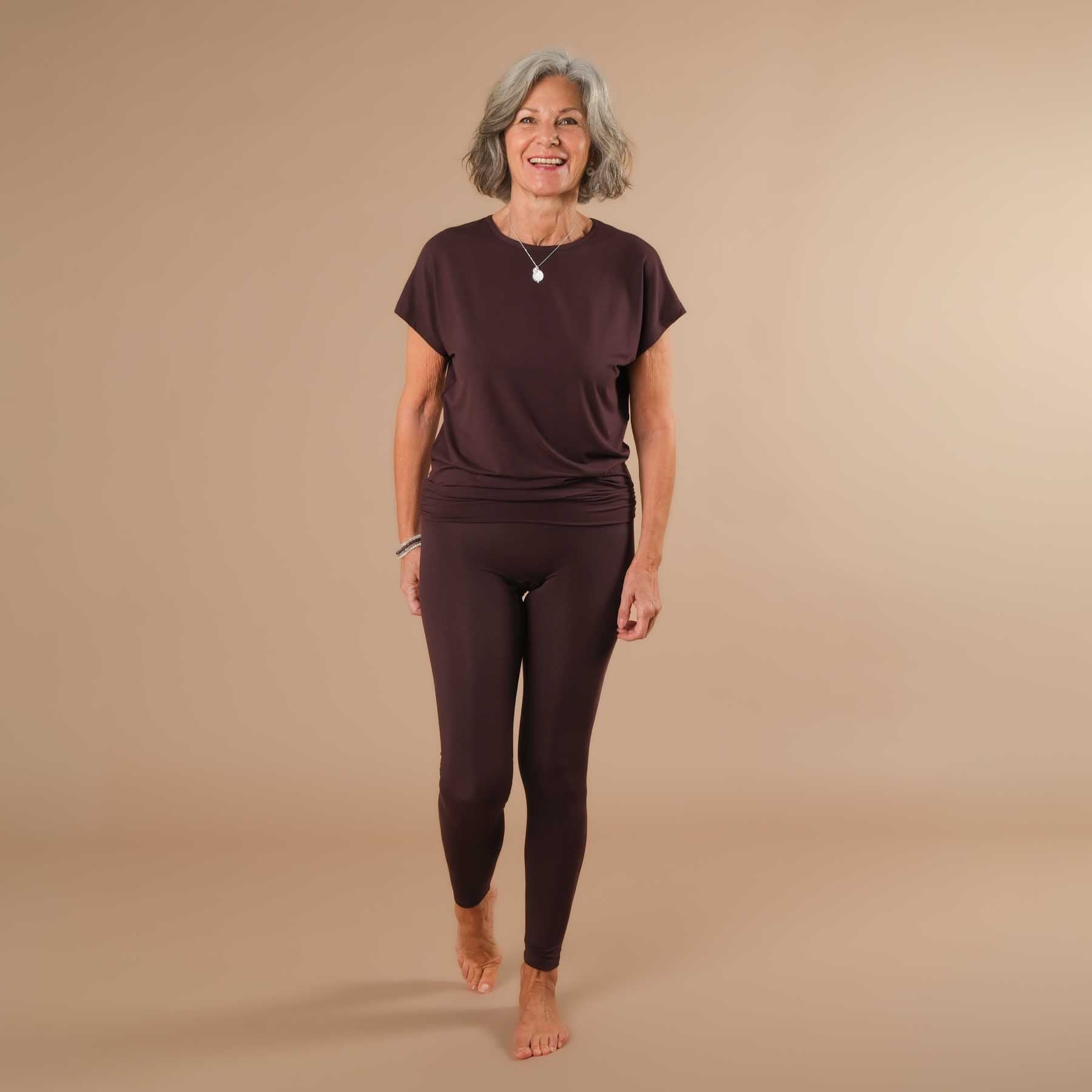 Nachhaltige Yoga Leggings Comfy super weich, in der Schweiz hergestellt aubergine