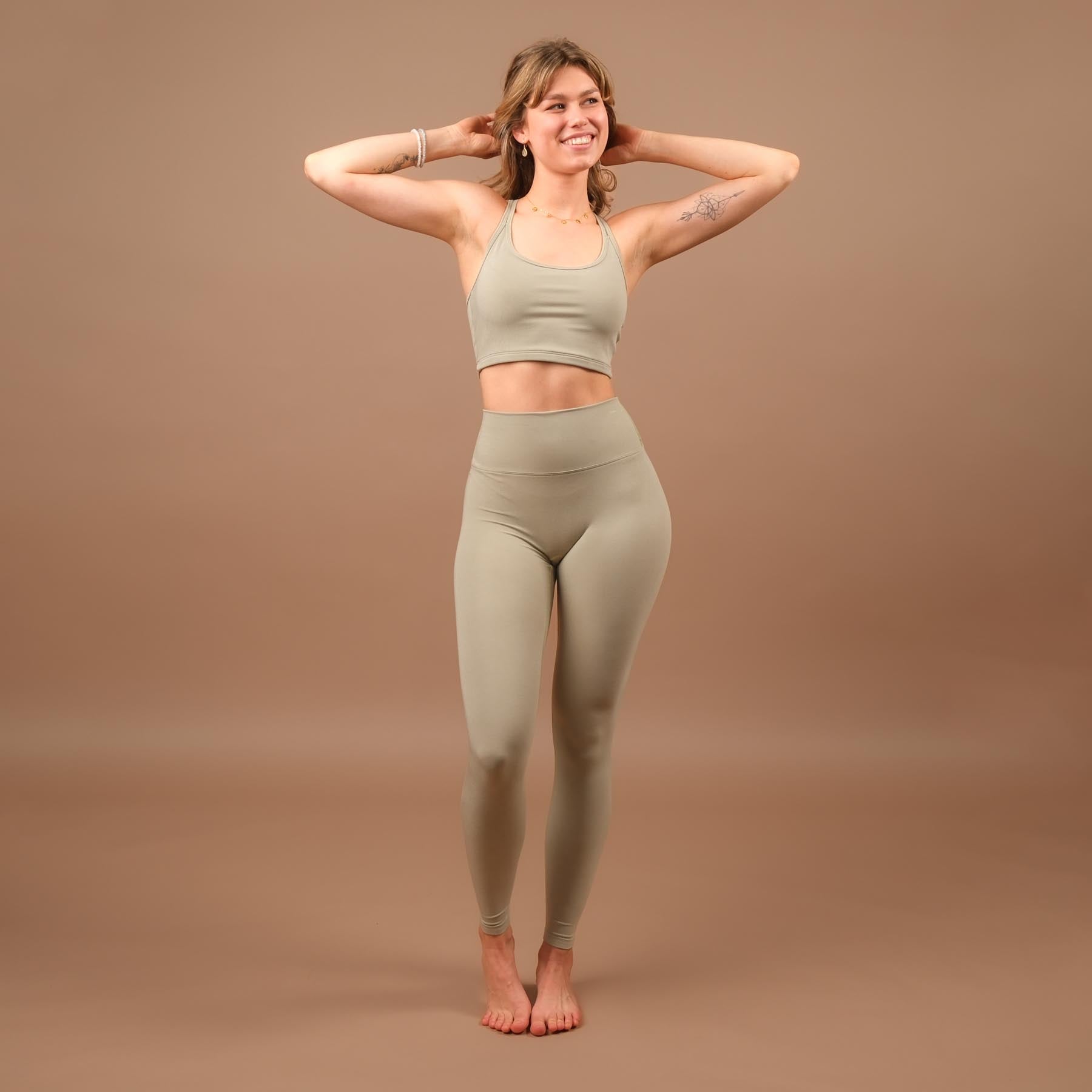 Nachhaltige Yoga Leggings Comfy super weich, in der Schweiz hergestellt jade-gruen