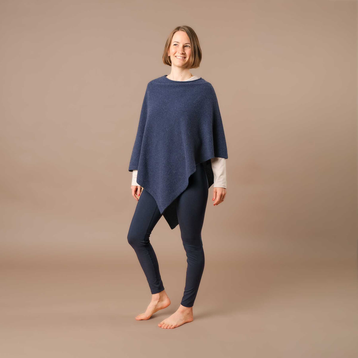 Poncho in cashmere sostenibile, blu
