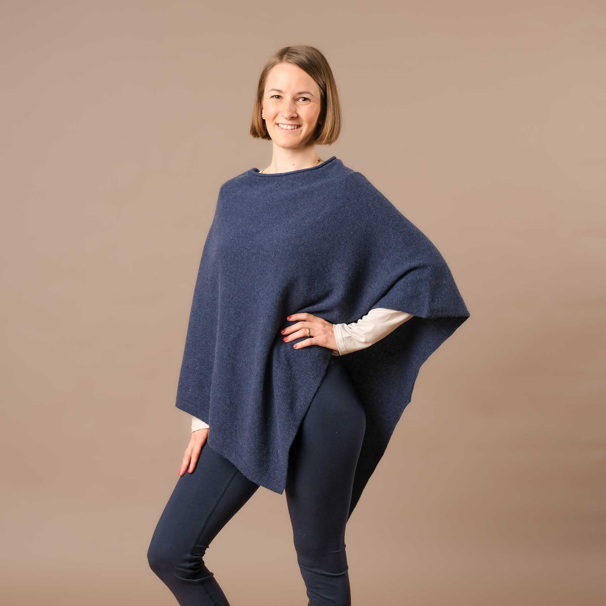 Poncho in cashmere sostenibile, blu