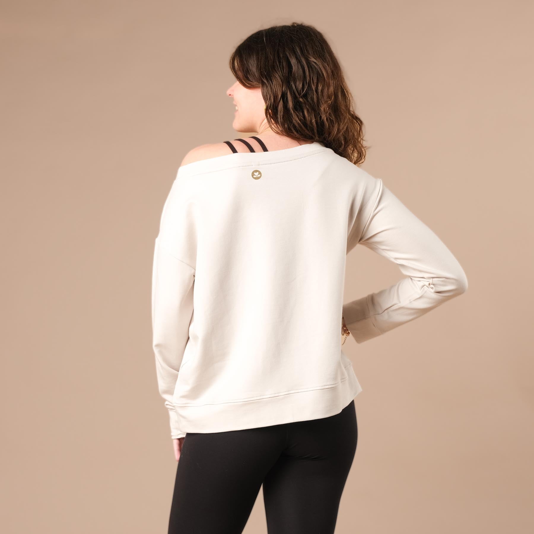 Pull à épaules dénudées, durable et confortable, couleur écru