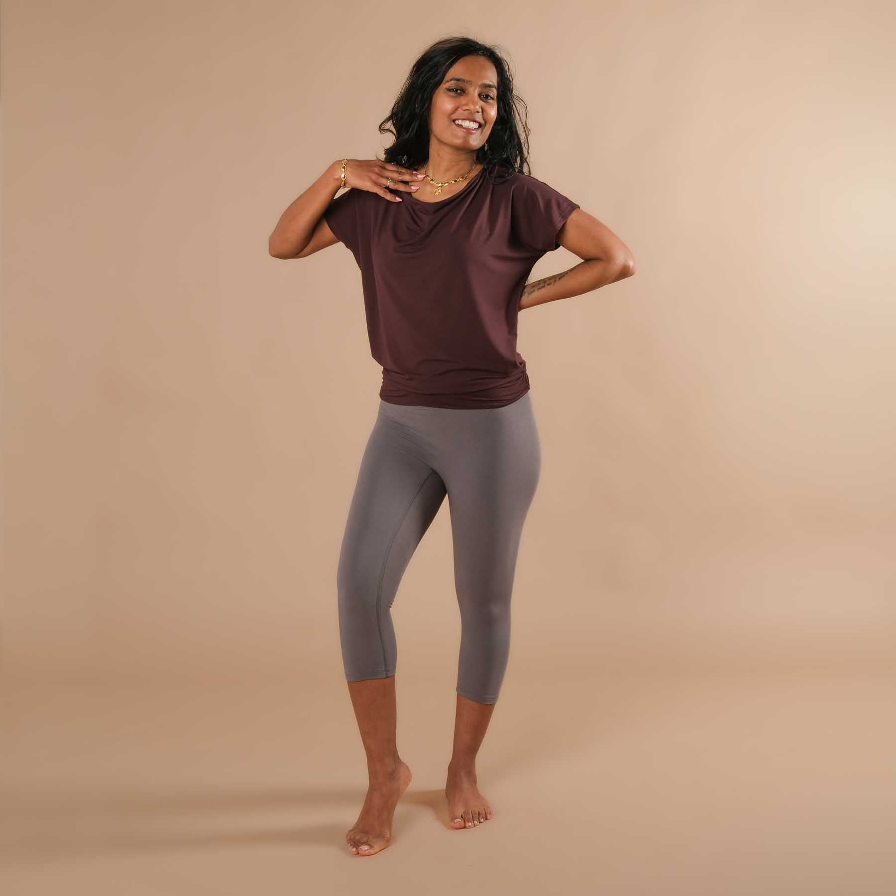 Yoga Wasserfallshirt aubergine, nachhaltiger Stoff, super bequem, in der Schweiz genäht