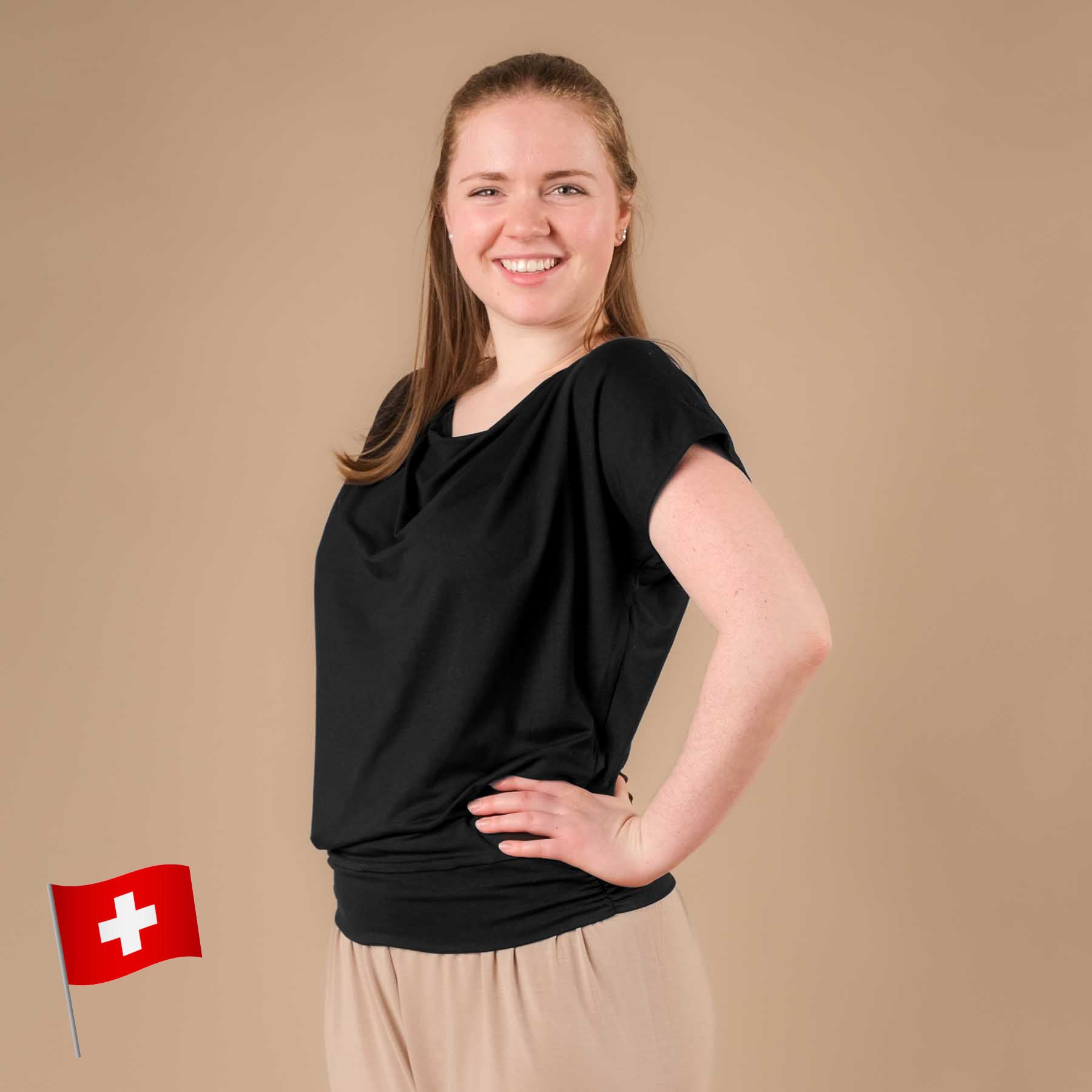 Yoga Wasserfallshirt schwarz, nachhaltiger Stoff, super bequem, in der Schweiz genäht