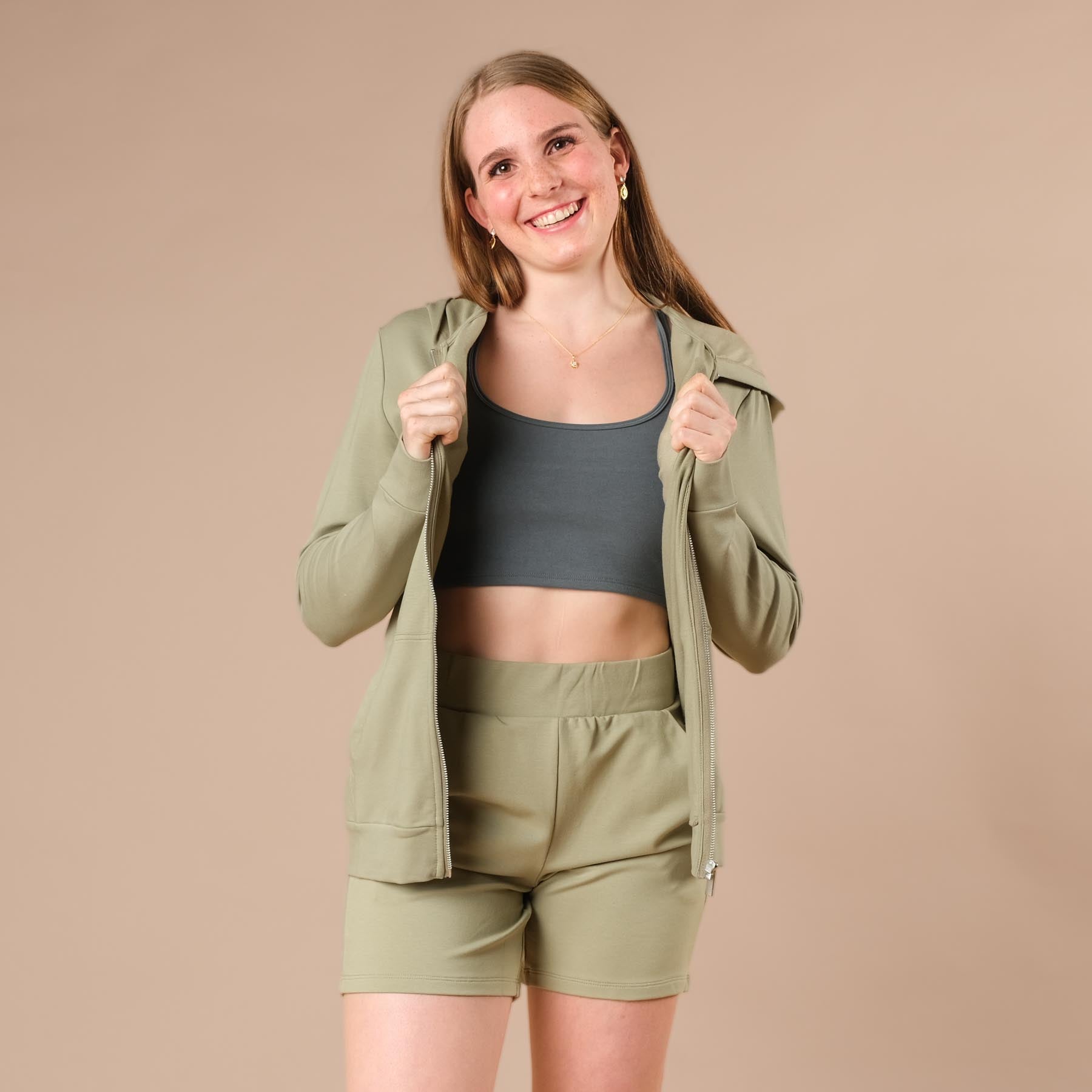 Felpa con cappuccio e zip unisex, realizzata in cotone e modal sostenibili, verde giada