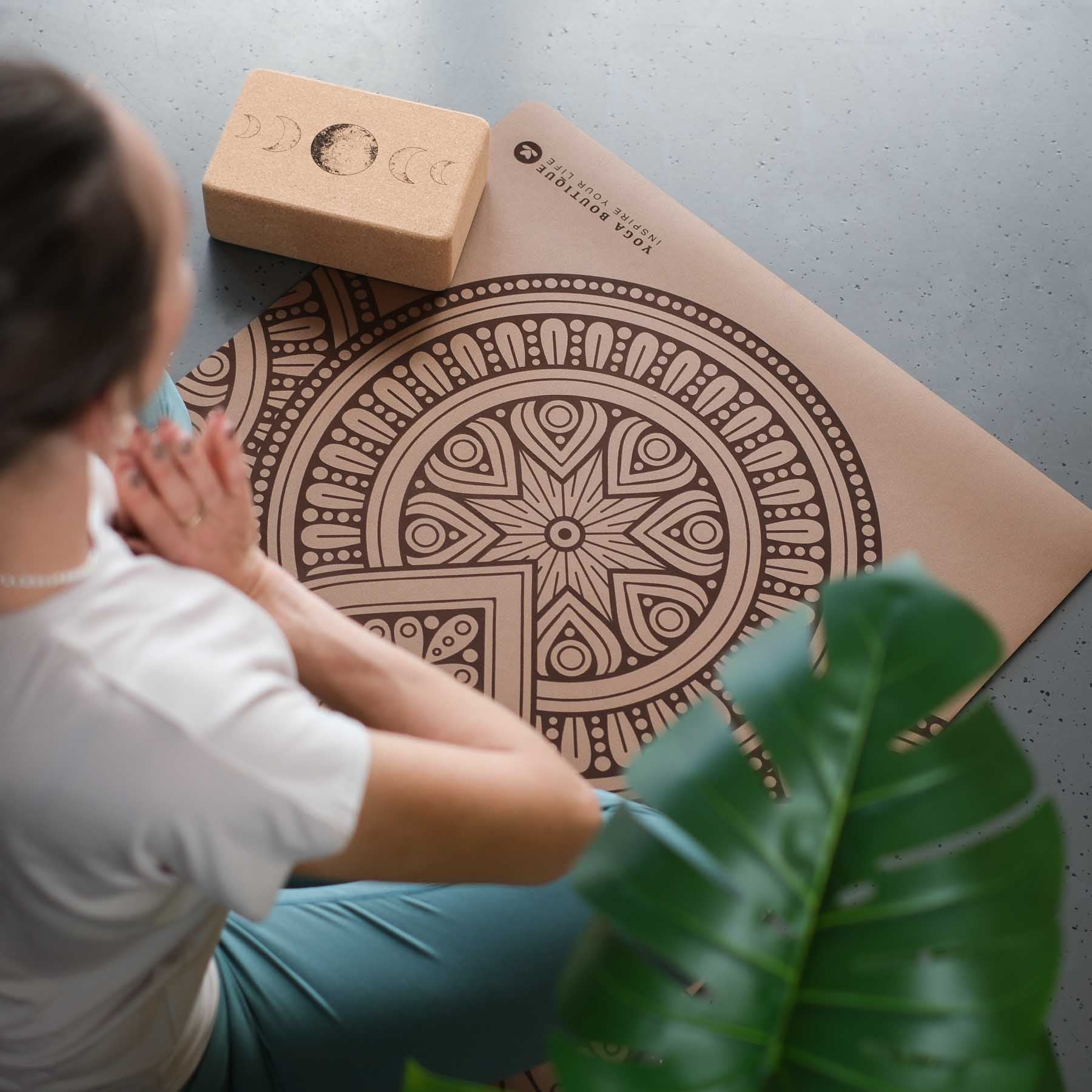 Yogamatte SuperGrip 2.0 Mandala sehr rutschfeste Yogamatte coffee aus Naturkautschuk mit guter Halt