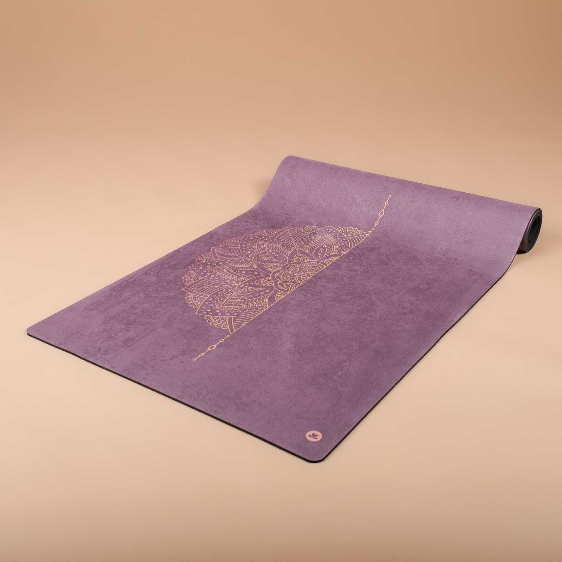 Yogamatte Velours Ornament aubergine