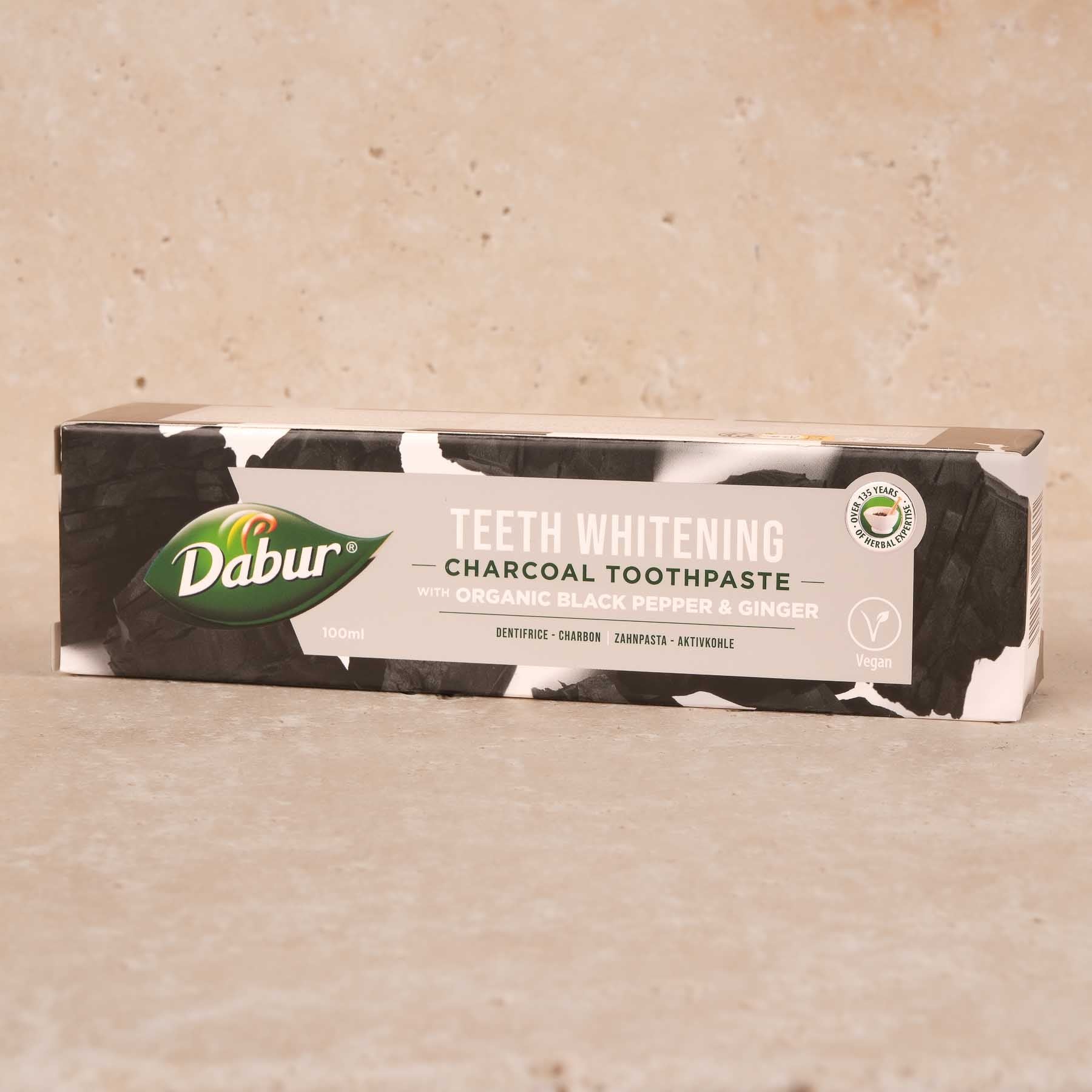 Ayurvedische Zahnpasta Dabur Herbal Aktivkohle