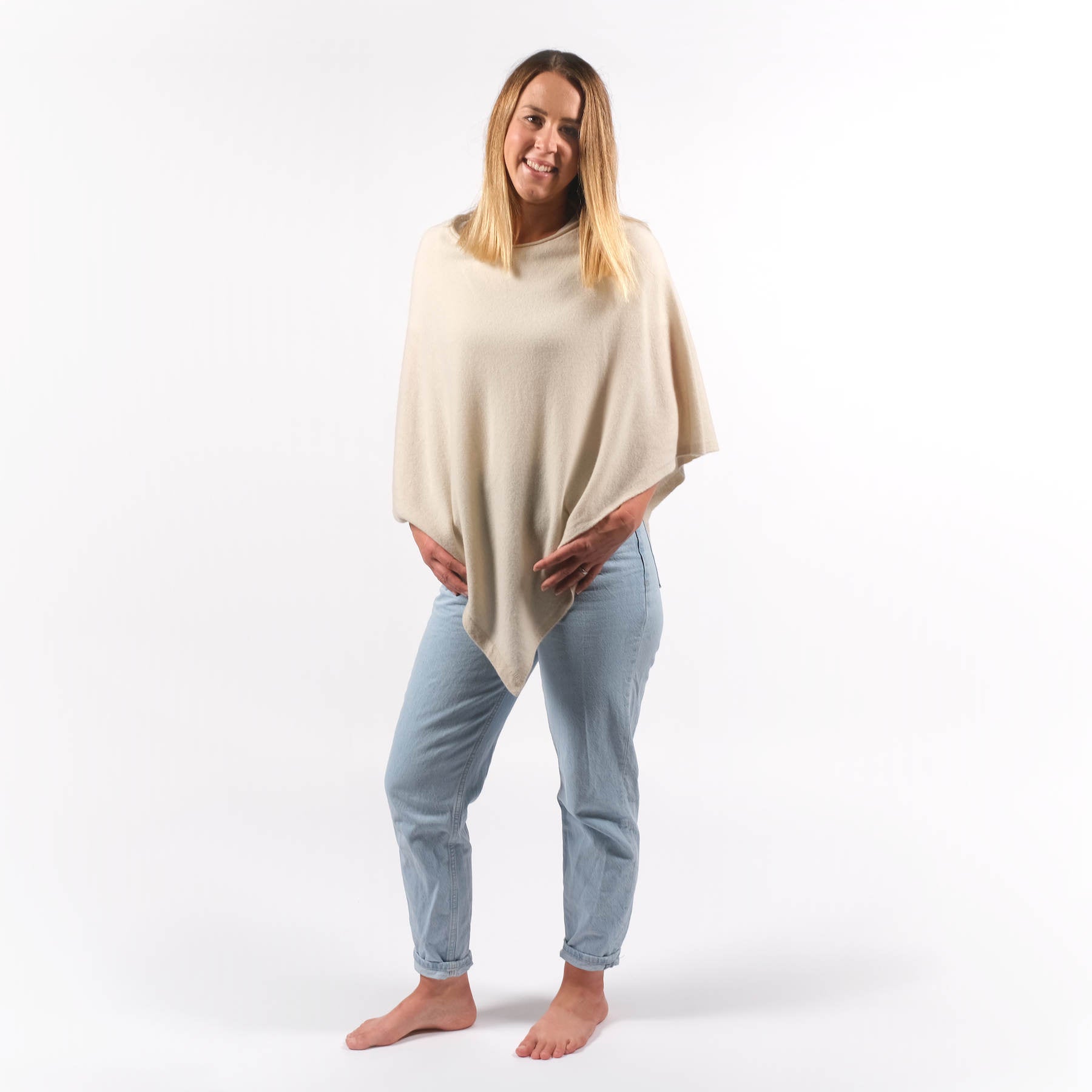 Nachhaltiger Kaschmir Poncho creme