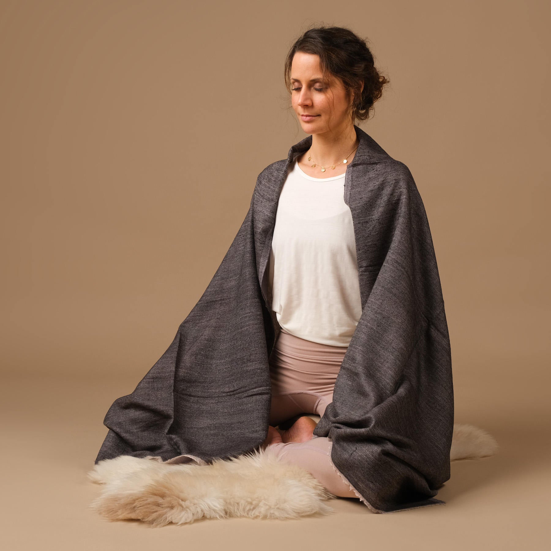 Meditationstuch Schal Feinwolle anthrazit double