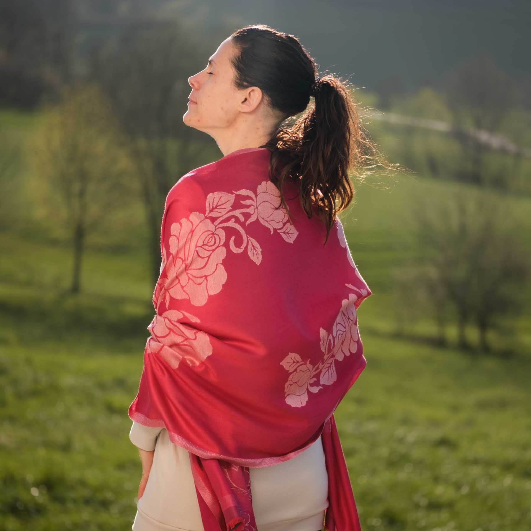Kani Schal aus Modal Blossom