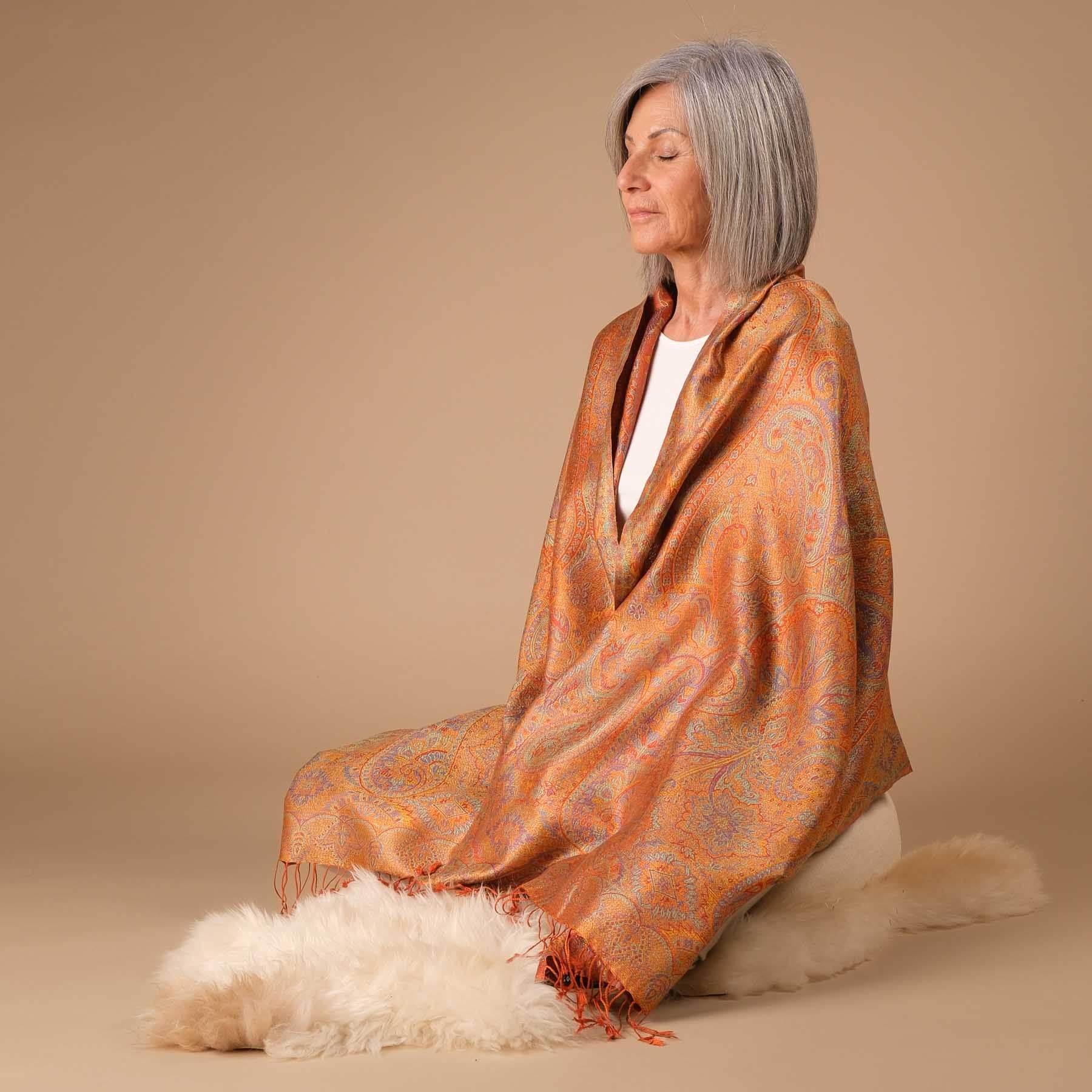 Meditationstuch Schal Seide Aurora