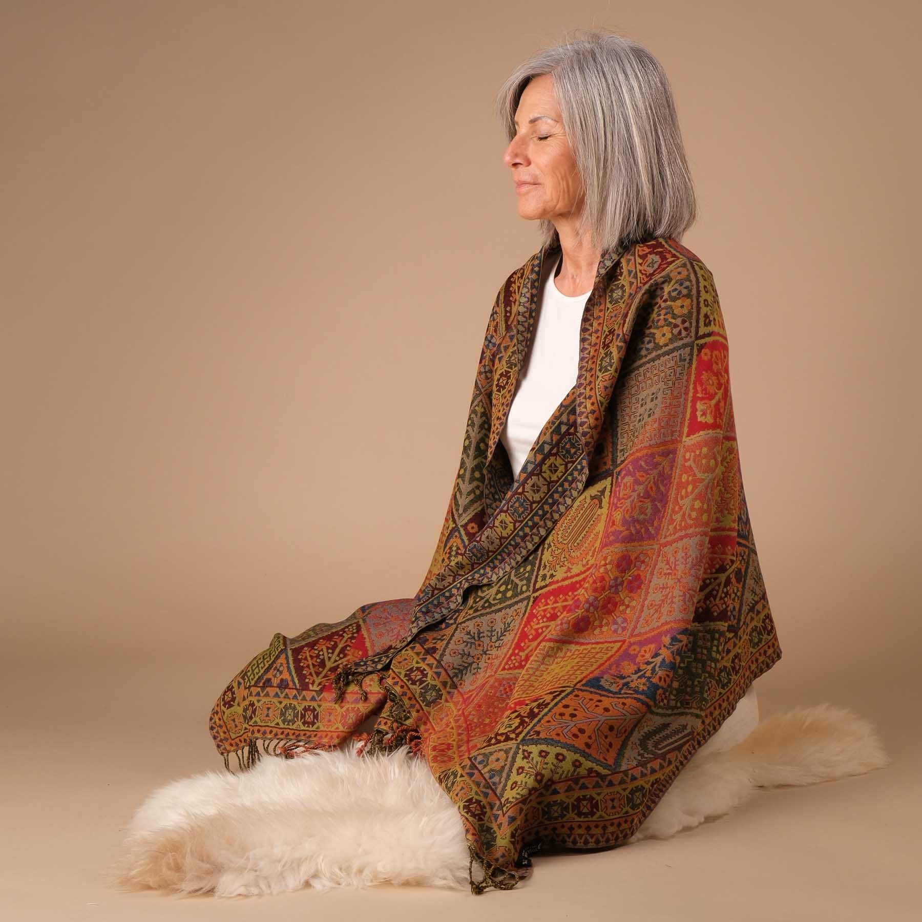 Meditationstuch Schal Wolle Patchwork