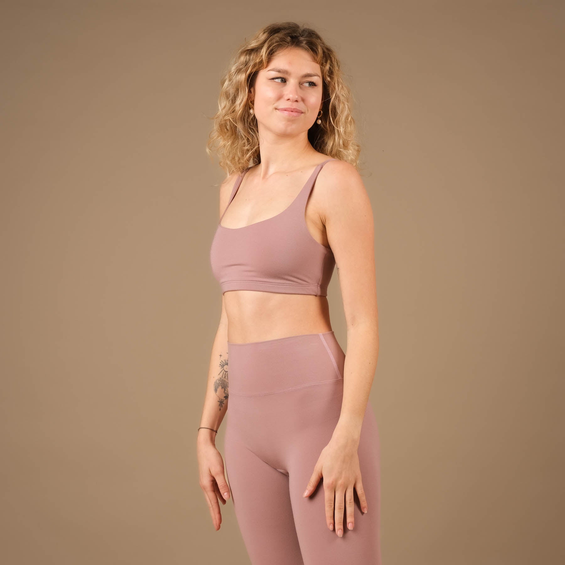 Yoga Bra Comfy in der Schweiz hergestellt rosewood