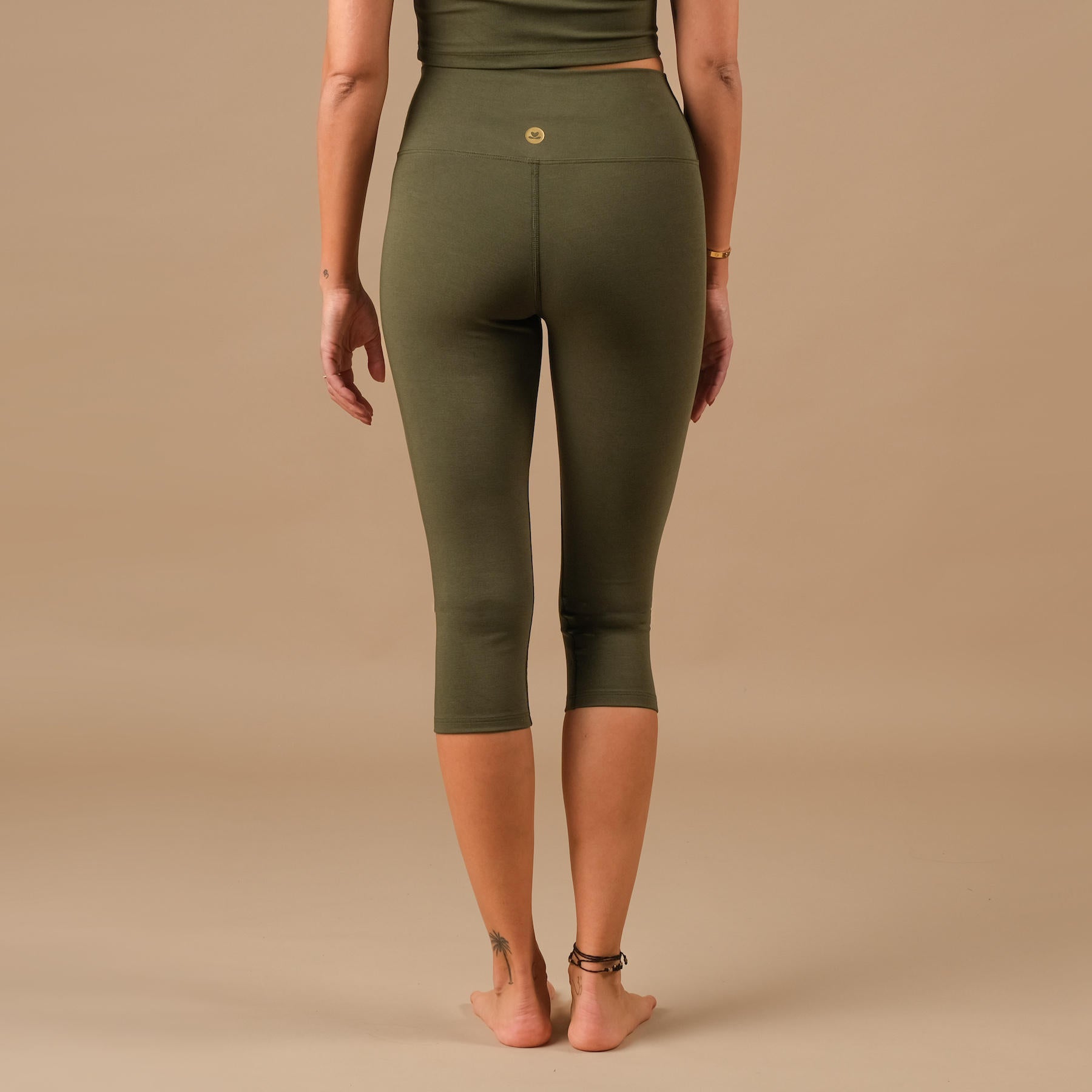 Yoga Capri Leggings Comfy olive nachhaltig in der Schweiz hergestellt