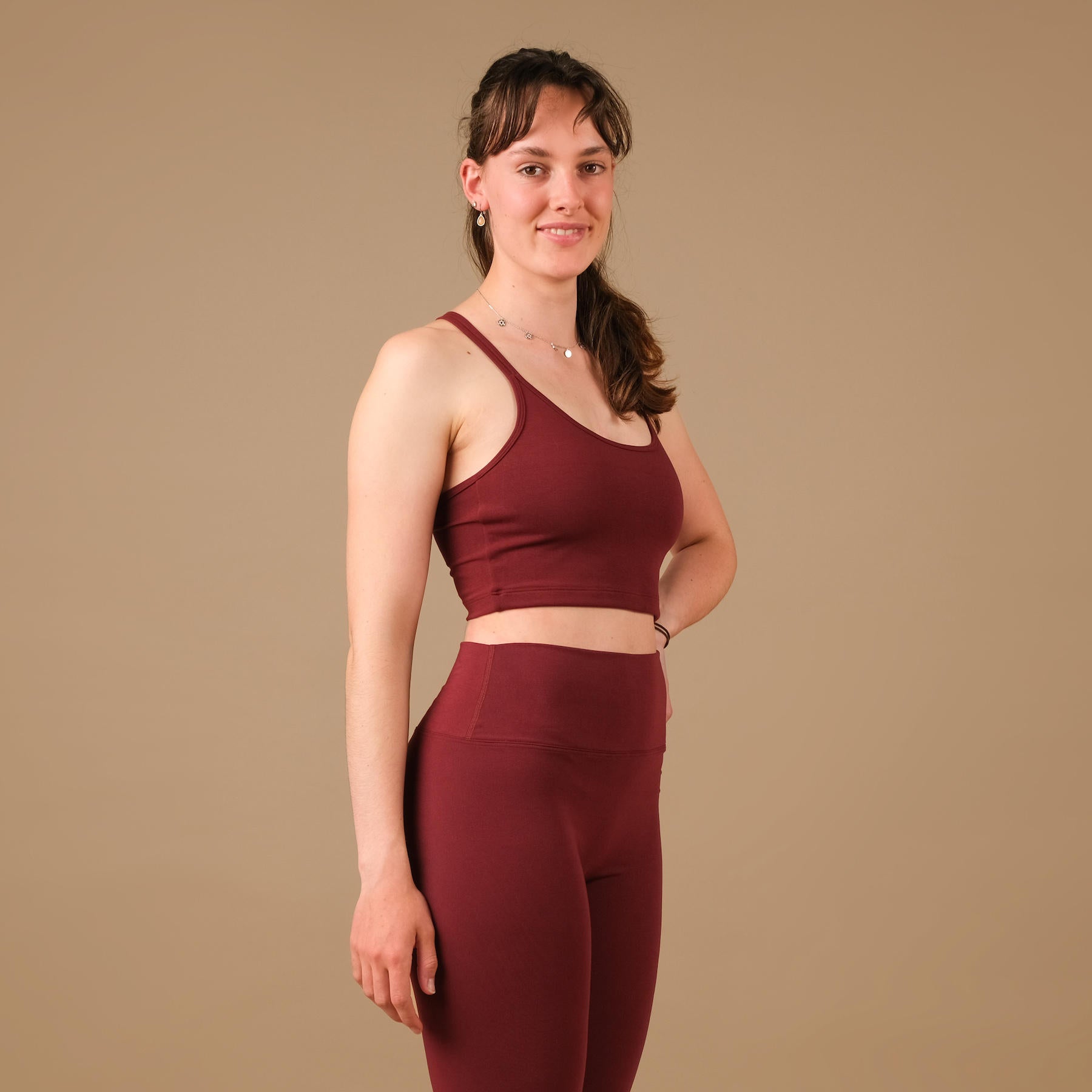 Yoga Kleider Crop Top Joy bordeaux aus nachhaltigem Stoff und in der Schweiz hergestellt