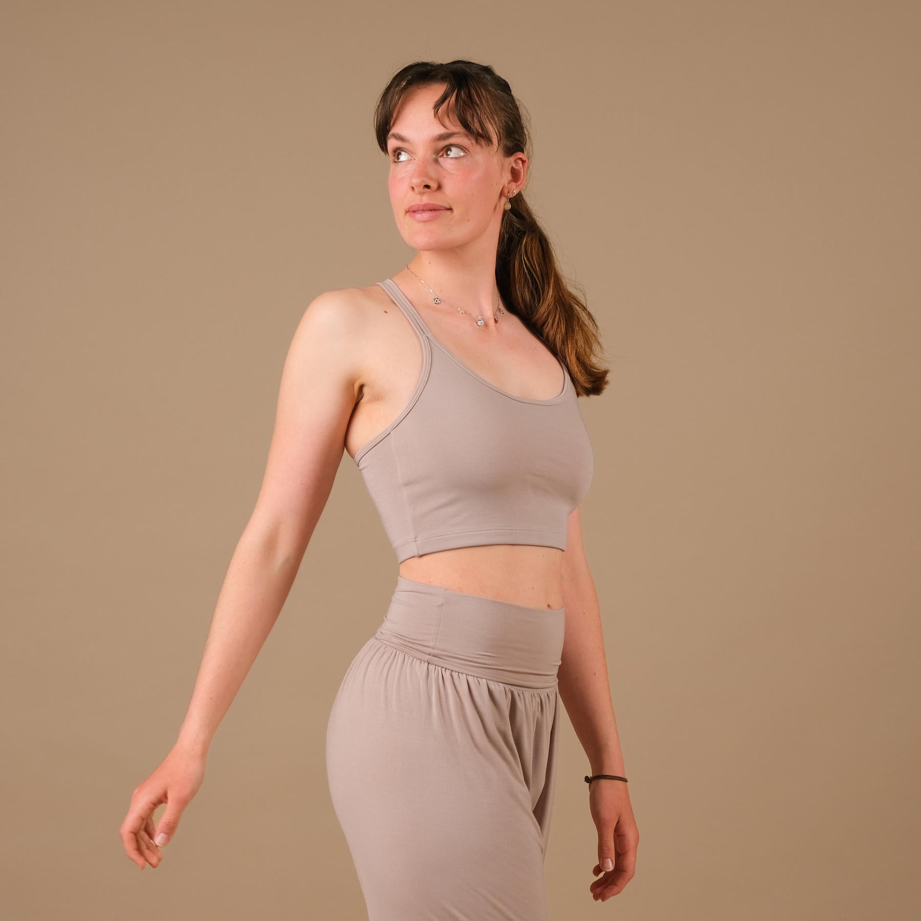 Yoga Kleider Crop Top Joy mocca aus nachhaltigem Stoff und in der Schweiz hergestellt