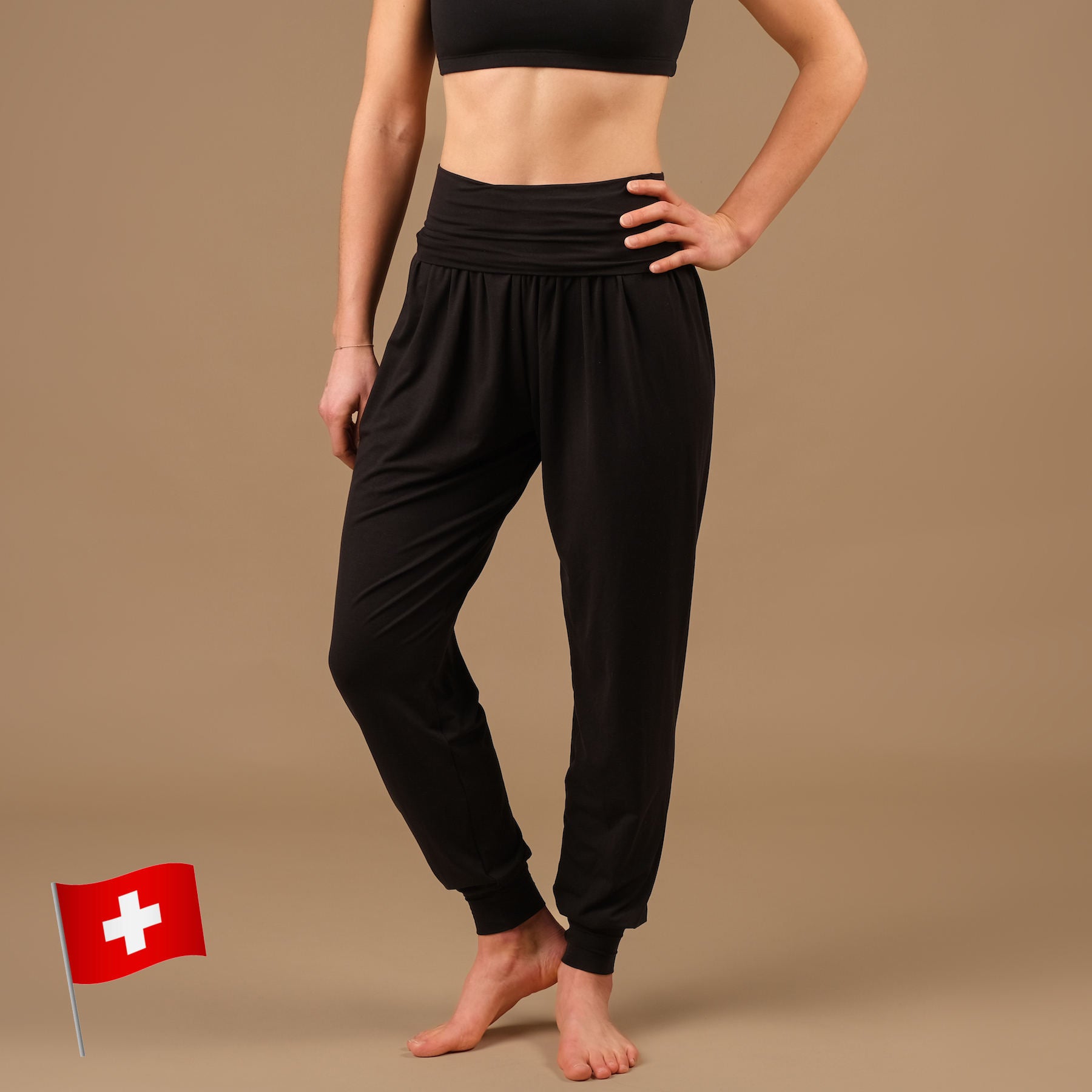 Yoga Hose Taj Mahal lang nachhaltig in der Schweiz hergestellt schwarz