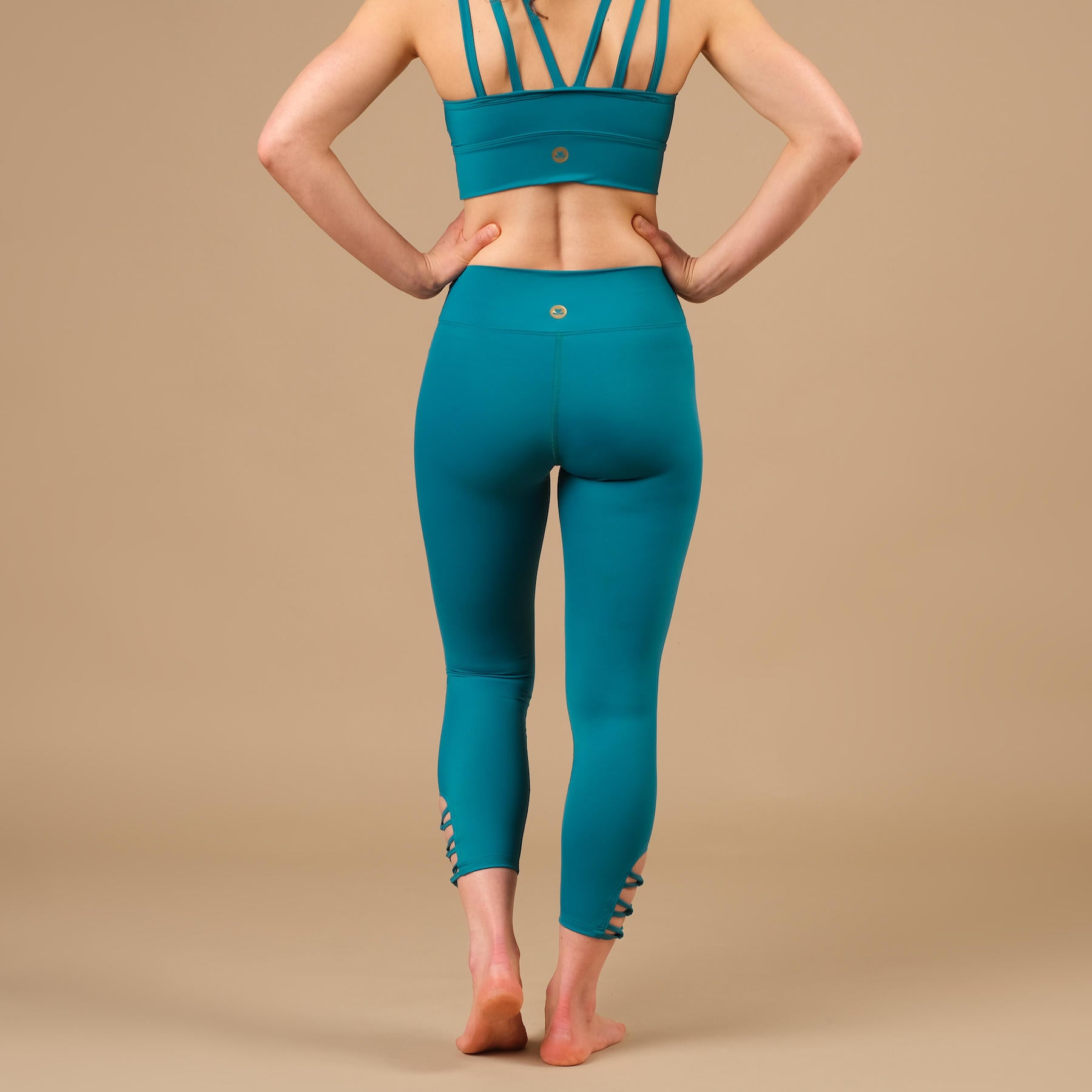 Yoga Leggings 7/8 Eco Mare in der Schweiz hergestellt aus recyceltem Econyl Stoff acqua