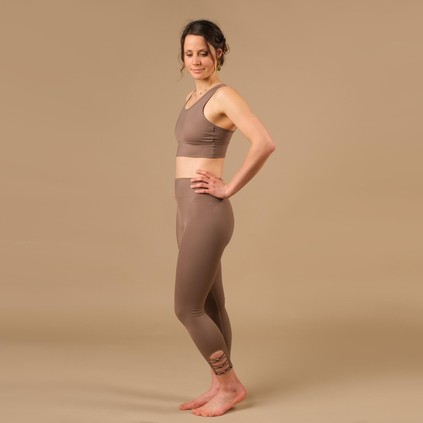 Yoga Leggings 7/8 Eco Mare in der Schweiz hergestellt aus recyceltem Econyl Stoff sand